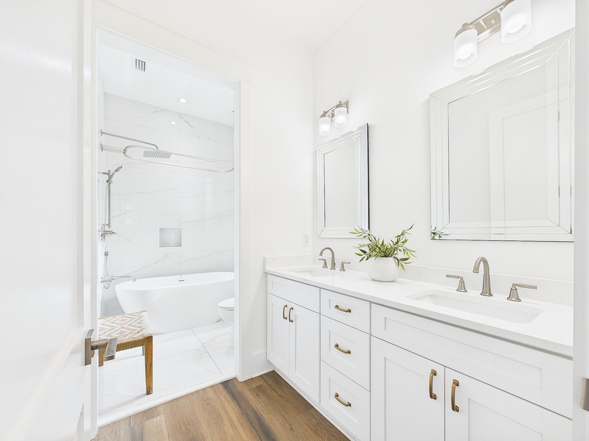 MAGNOLIA BEACH - Residential