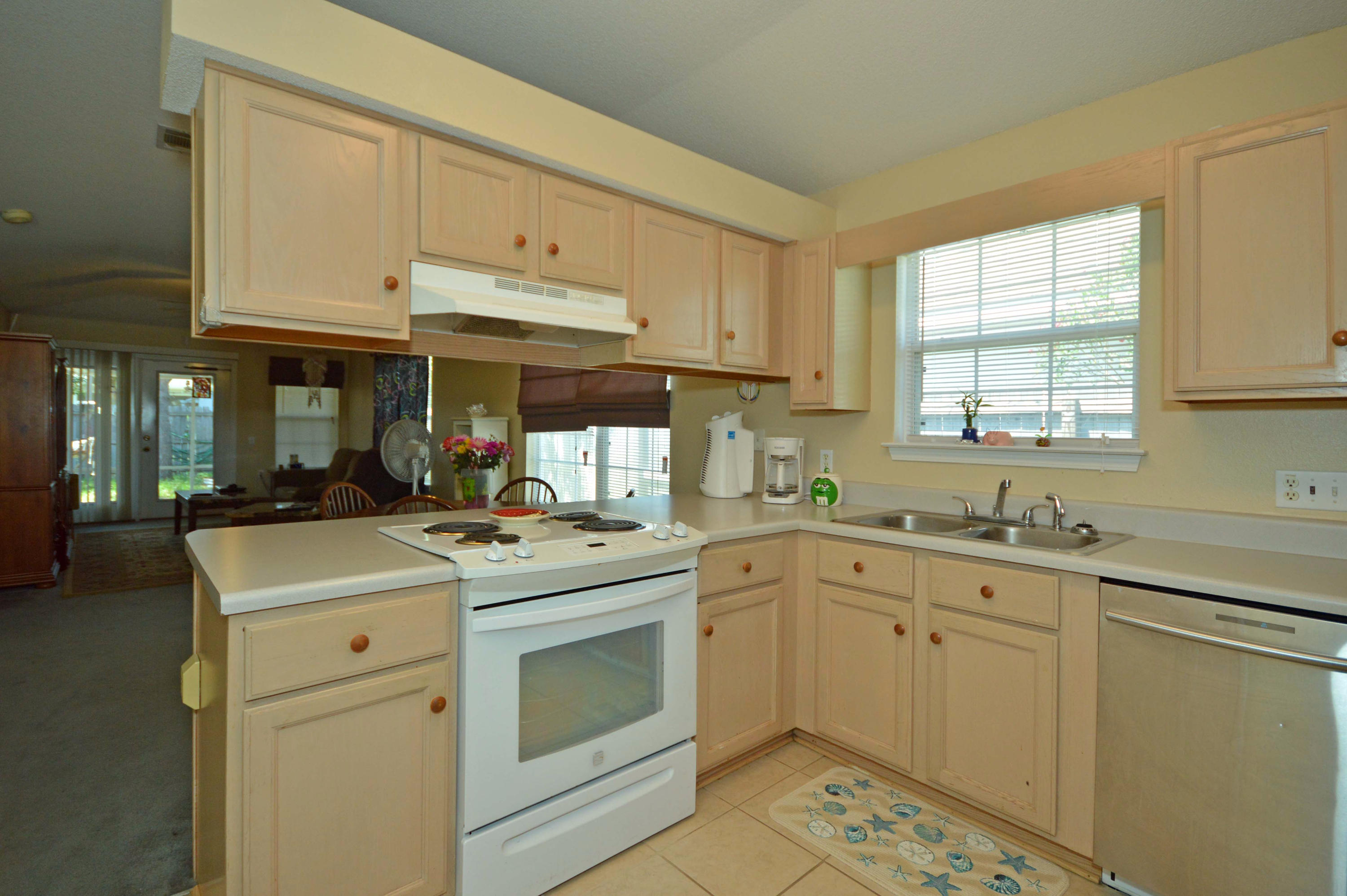 LIGHTHOUSE POINTE - Residential