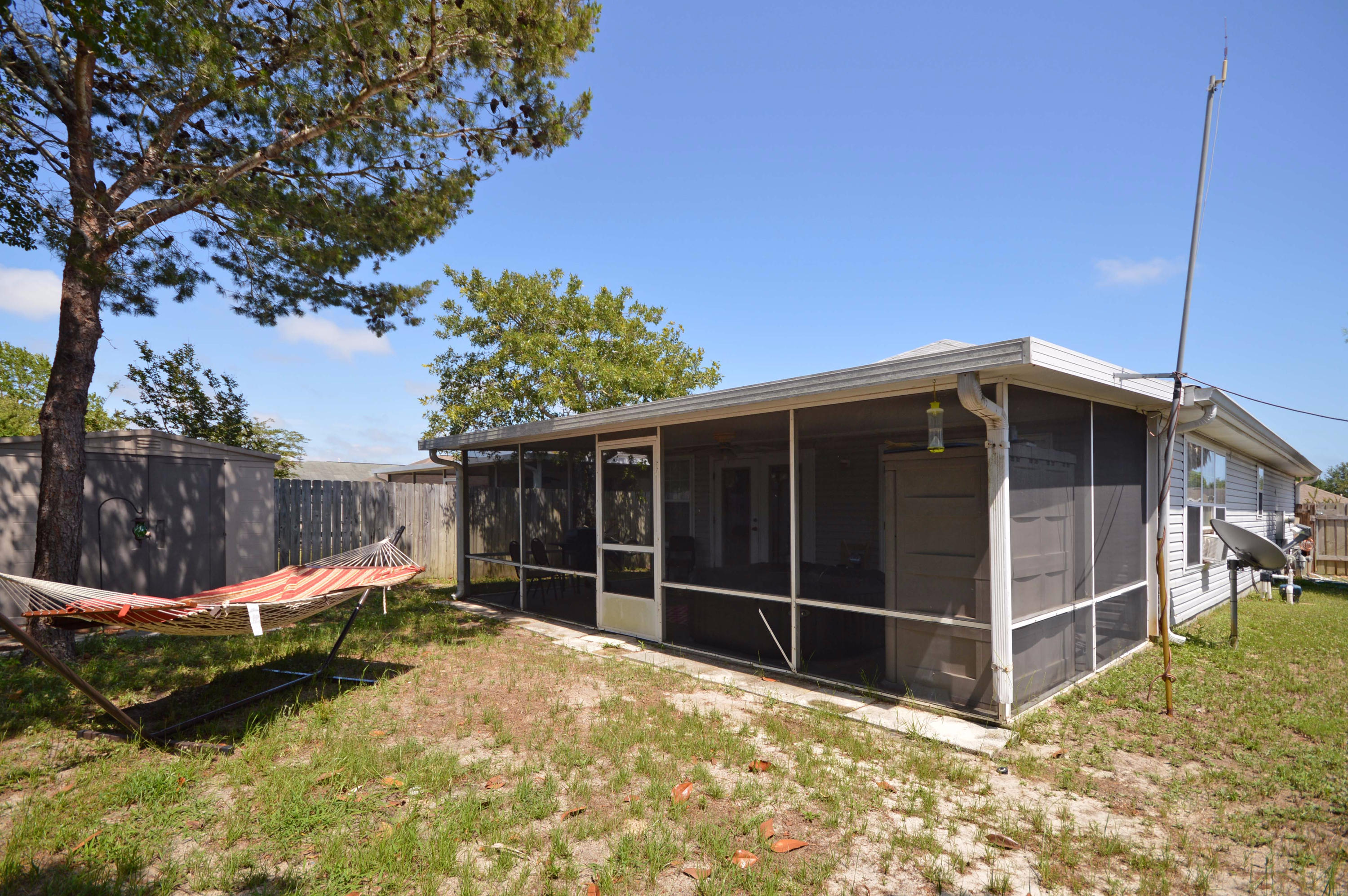 LIGHTHOUSE POINTE - Residential