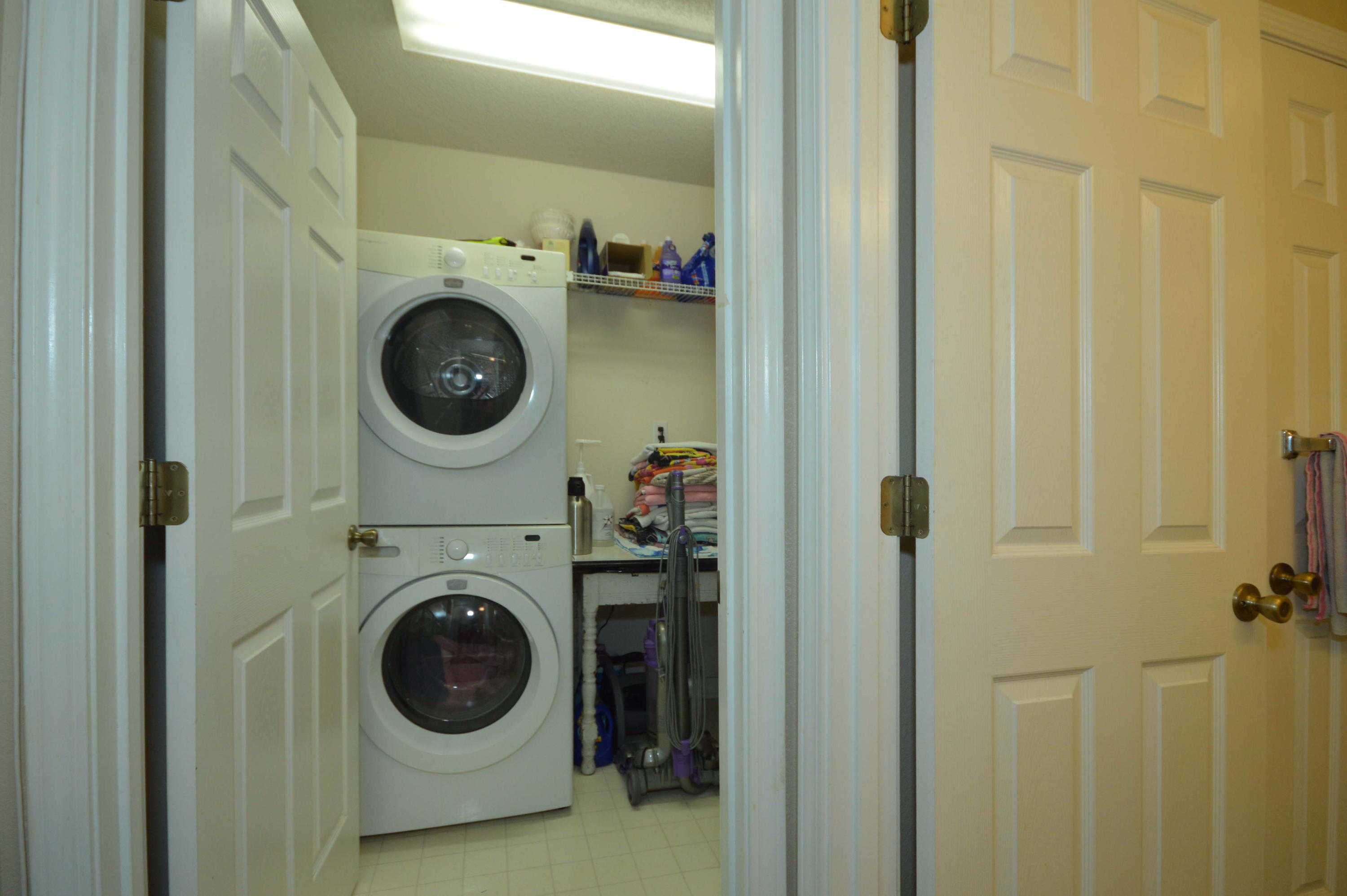 LIGHTHOUSE POINTE - Residential