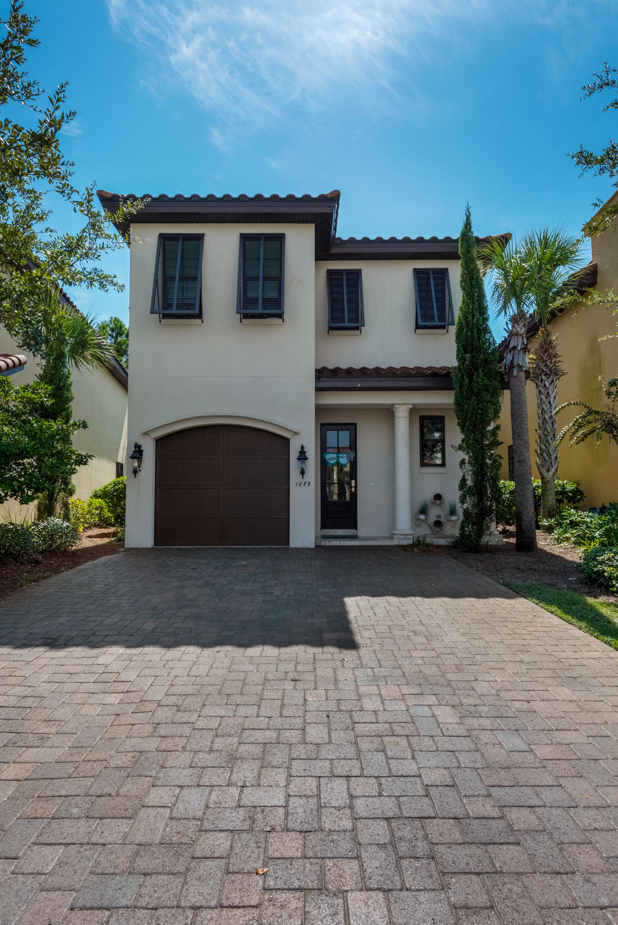 VILLA LAGO - Residential