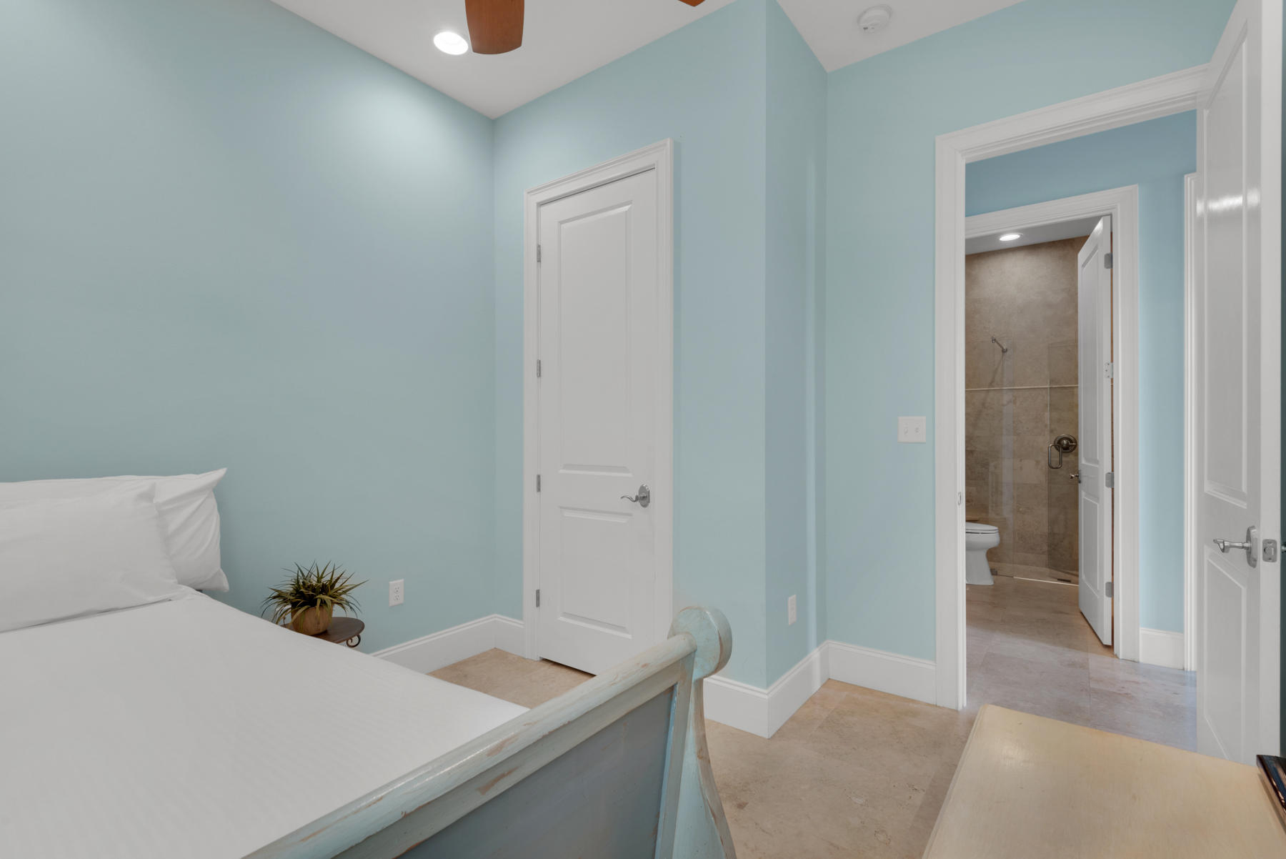 VILLA LAGO - Residential