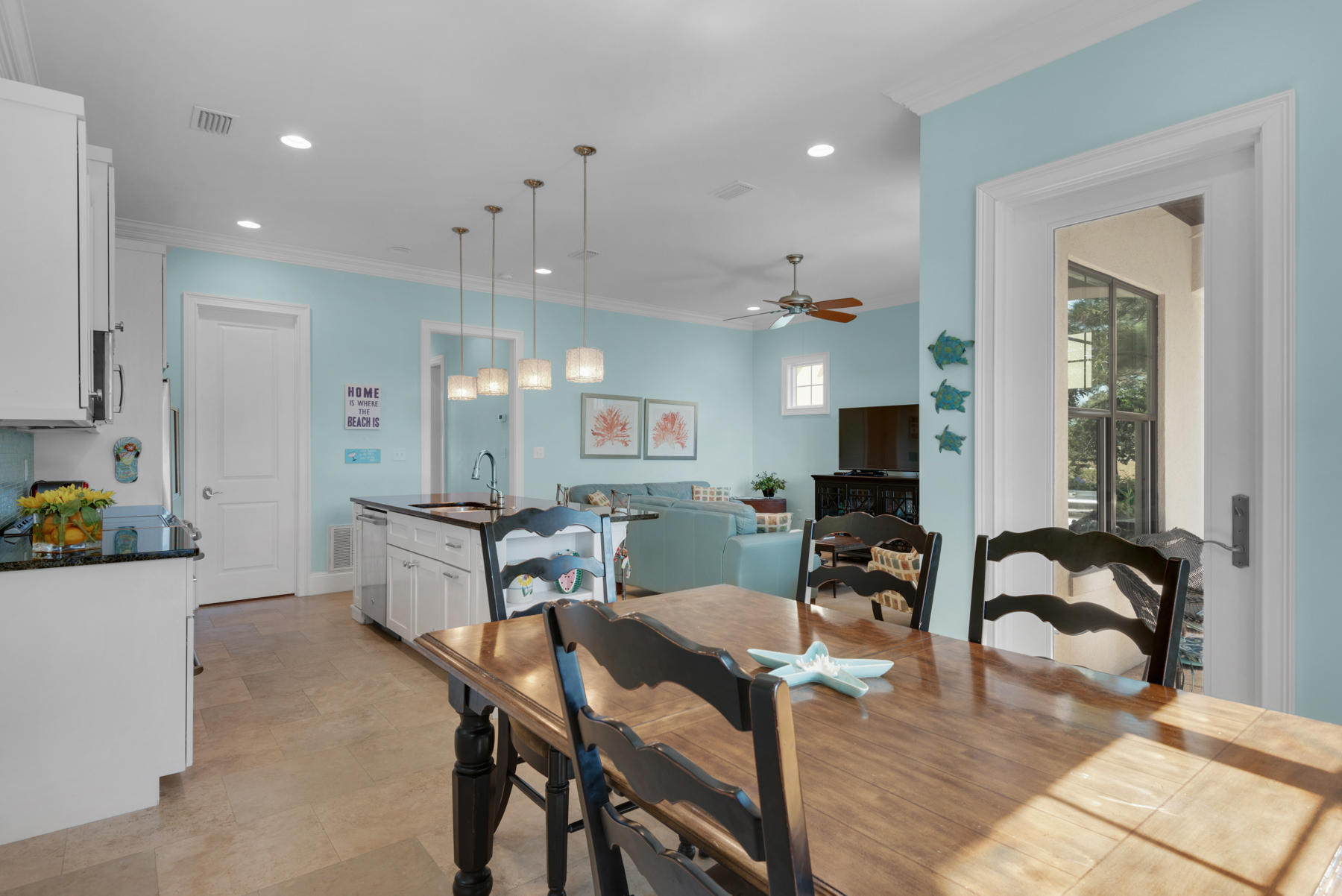 VILLA LAGO - Residential