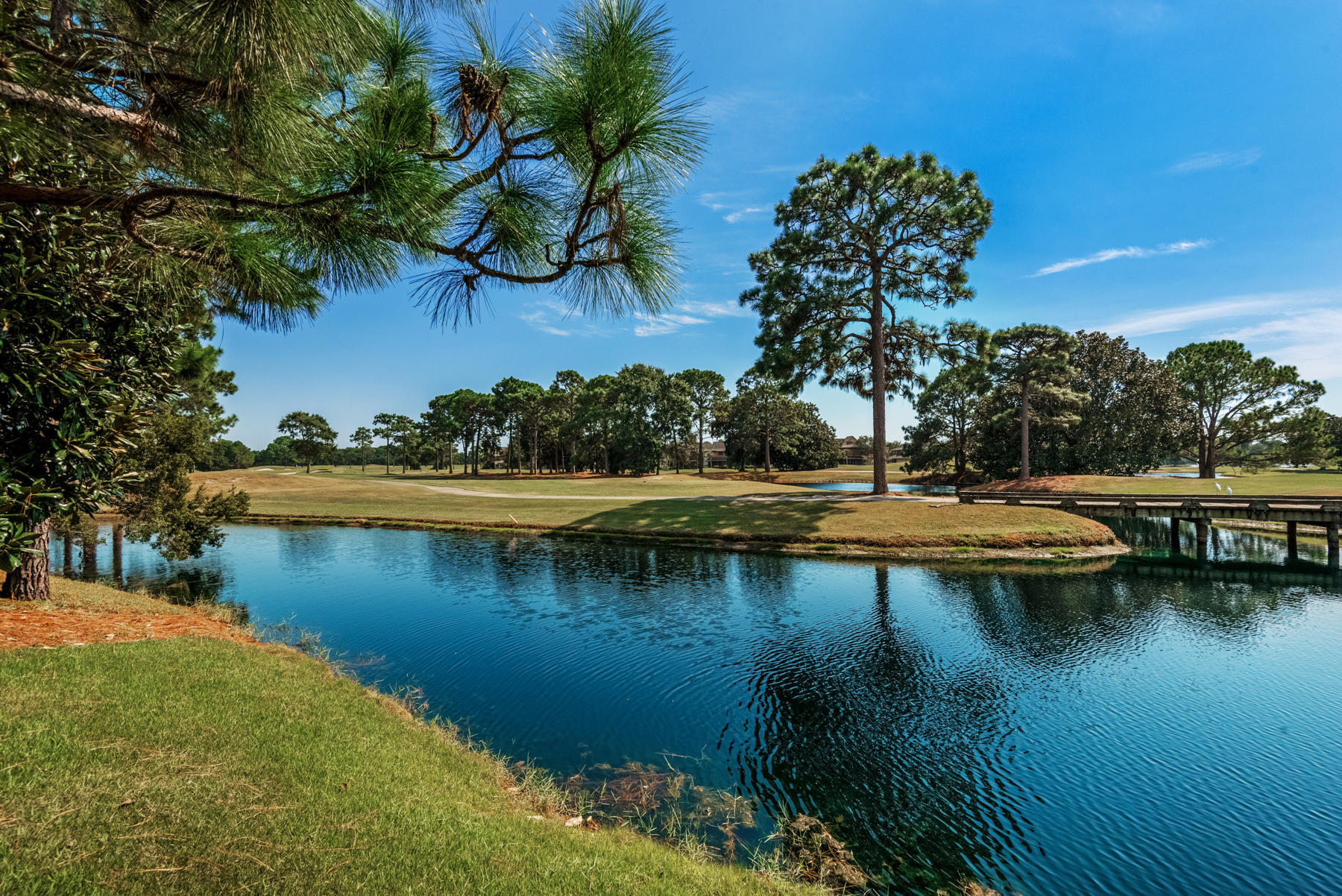 VILLA LAGO - Residential