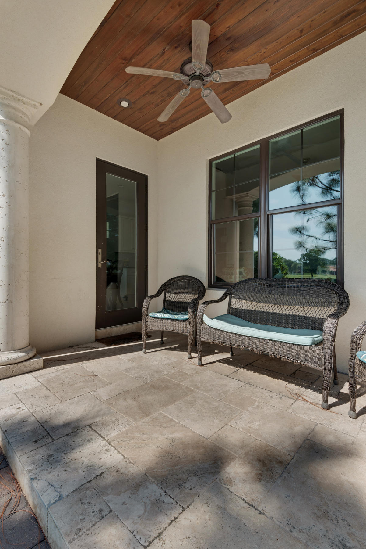 VILLA LAGO - Residential