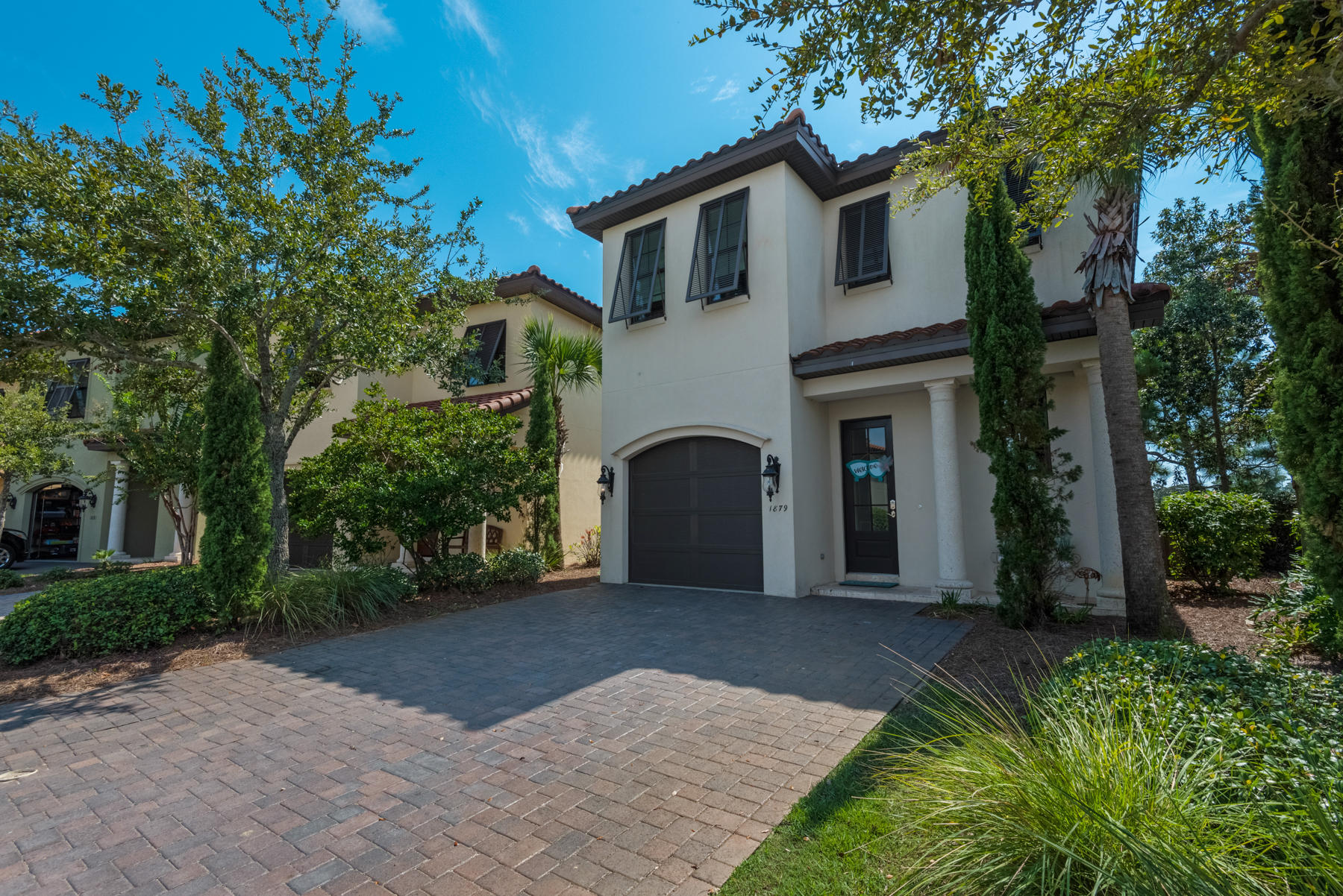 VILLA LAGO - Residential