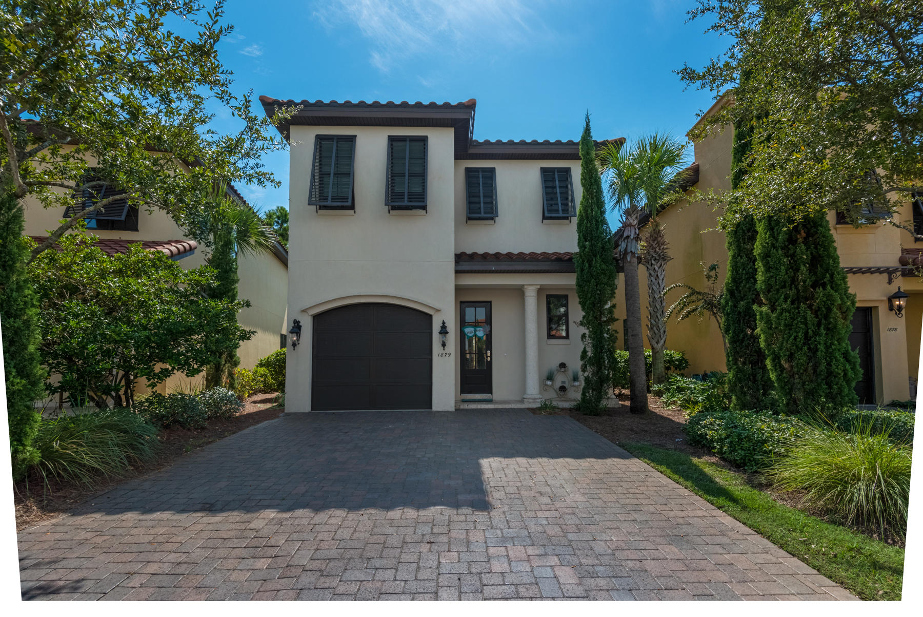 VILLA LAGO - Residential