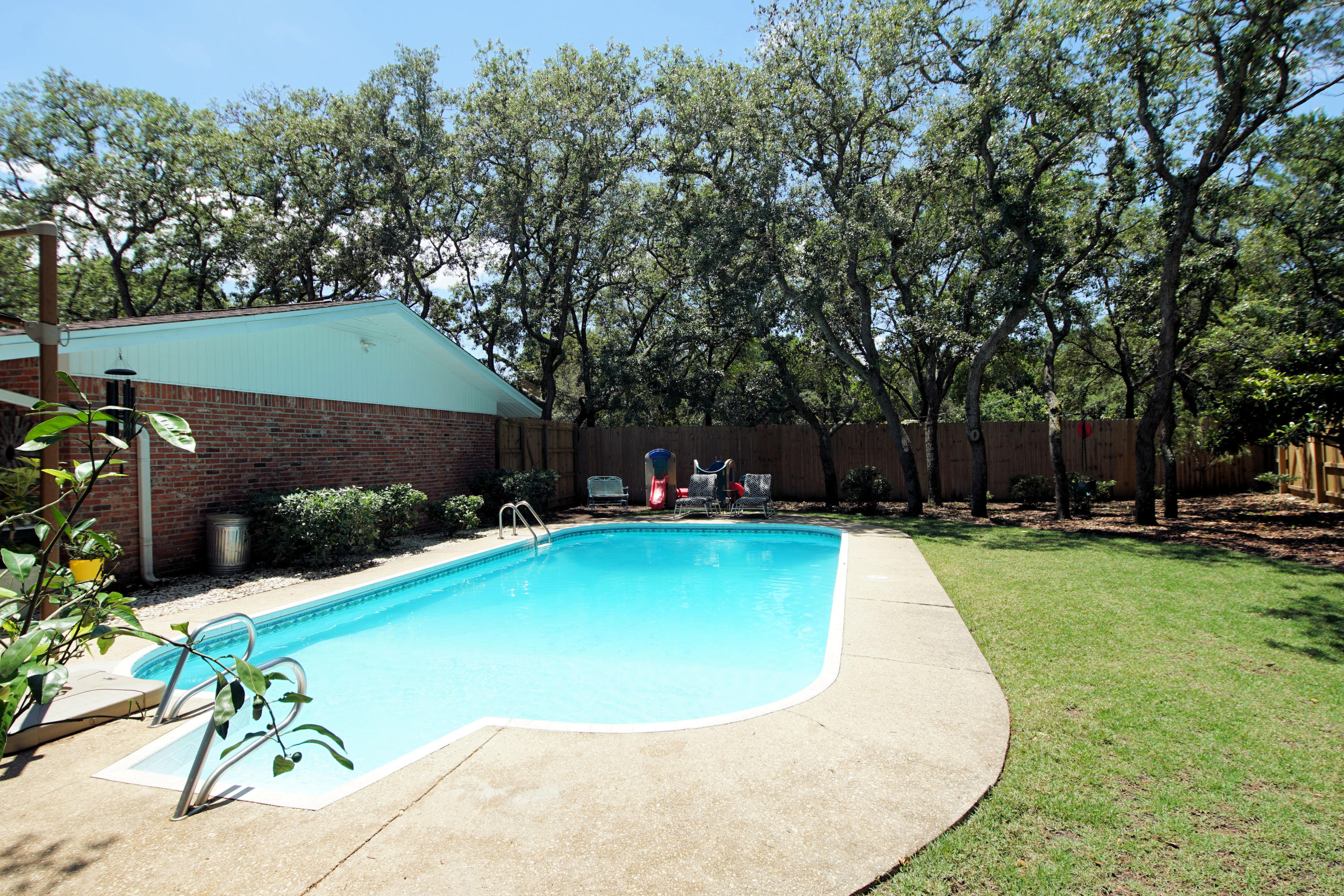 LORRAINE ESTATES - Residential