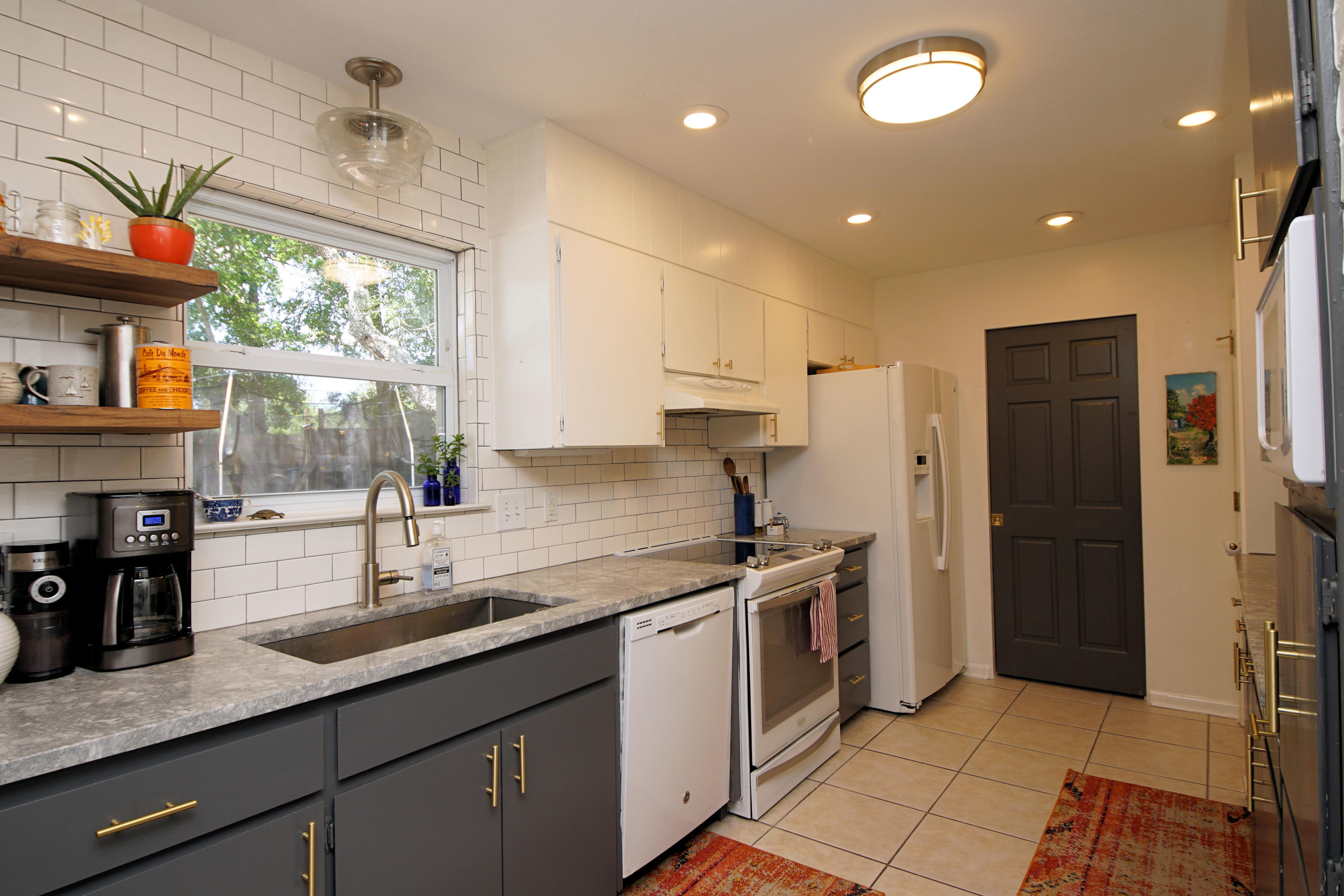 LORRAINE ESTATES - Residential
