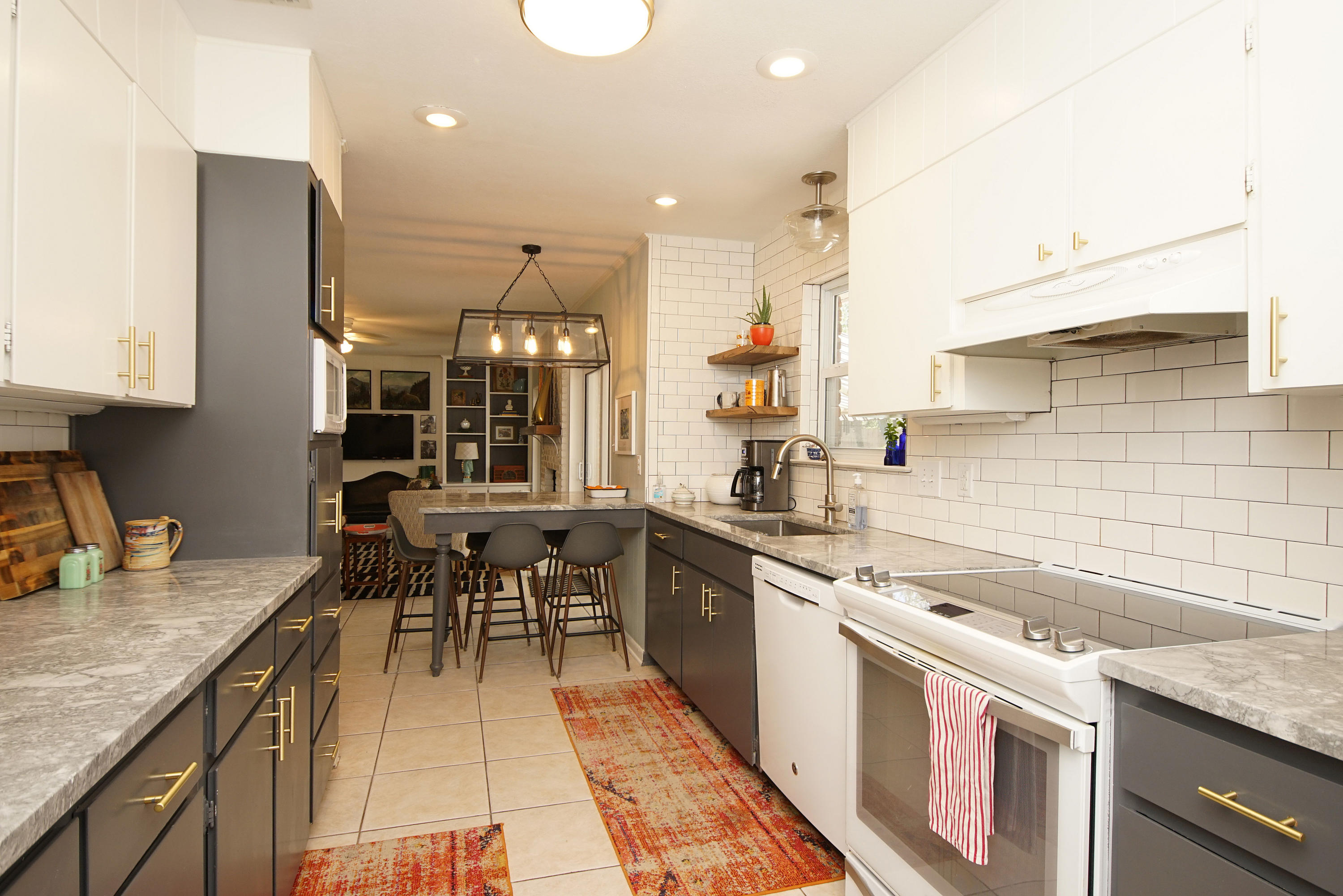 LORRAINE ESTATES - Residential
