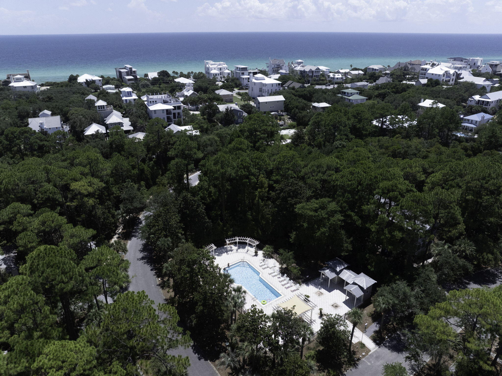 GROVE BY THE SEA - Land