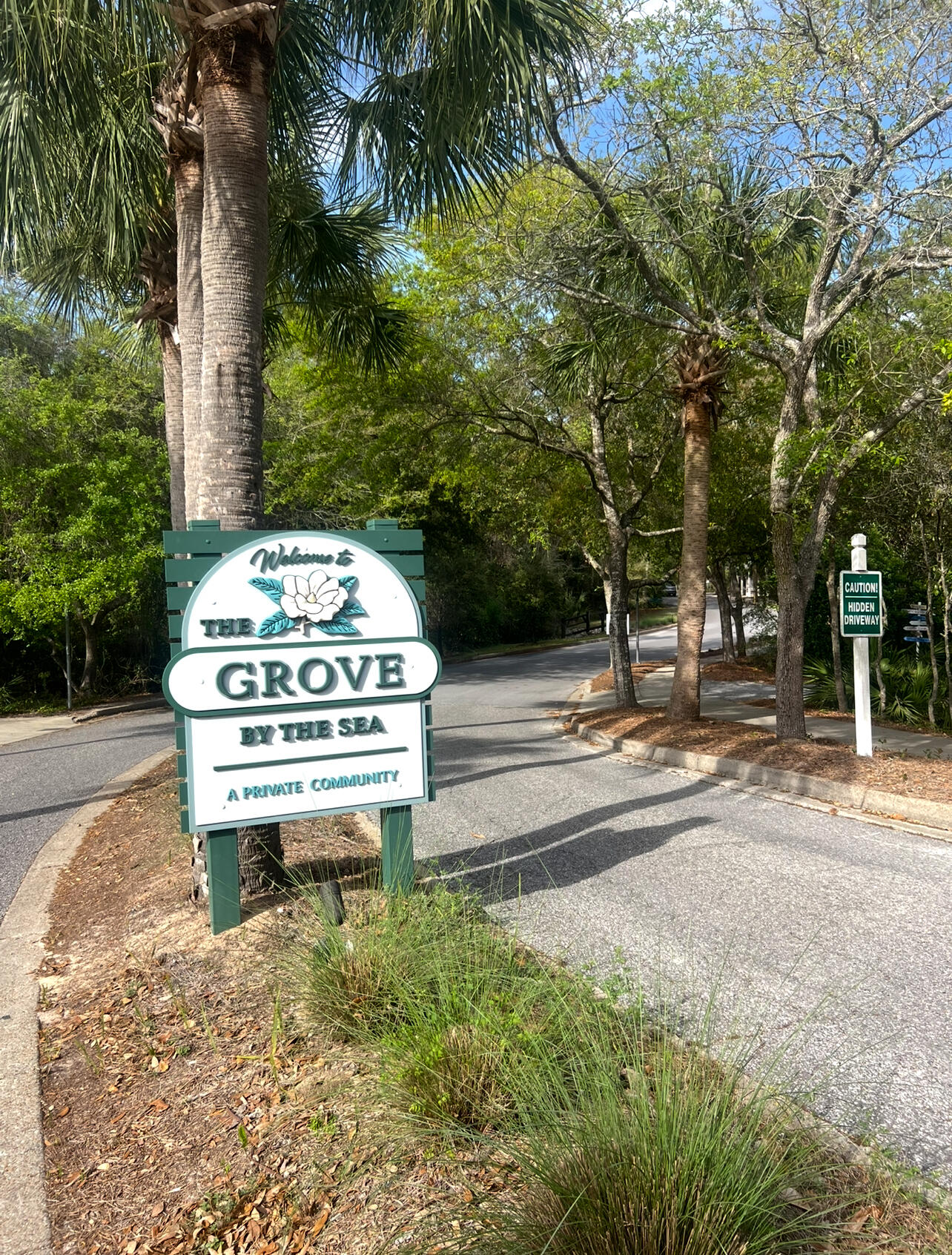 GROVE BY THE SEA - Land