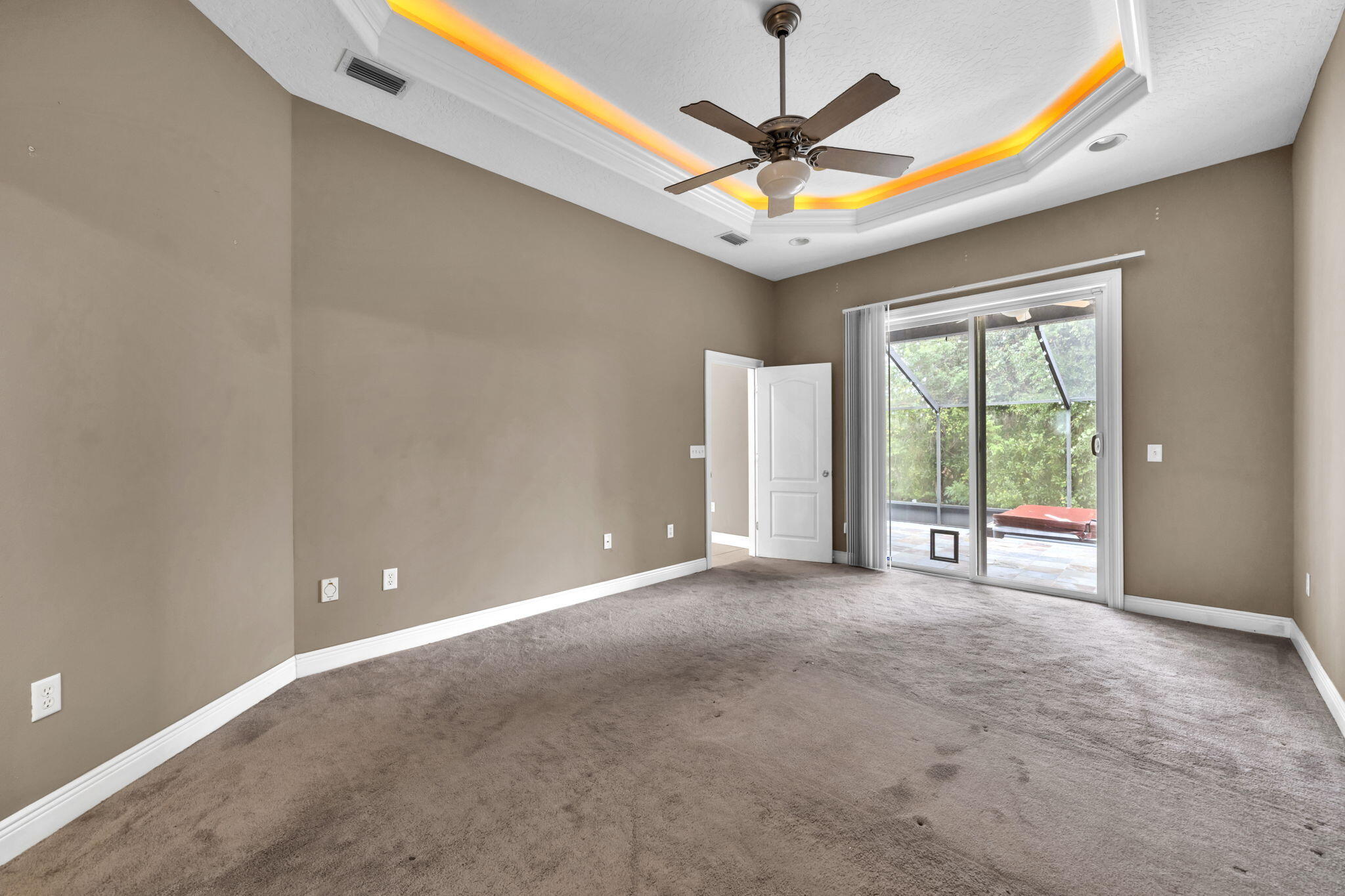 CHARDONNAY ESTATES - Residential