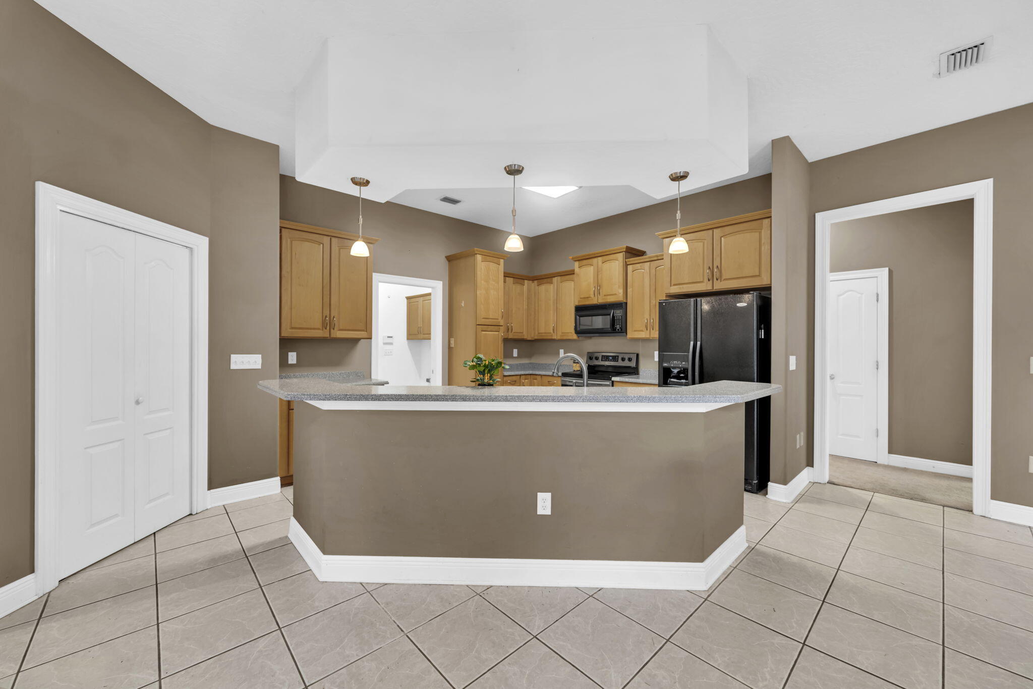 CHARDONNAY ESTATES - Residential