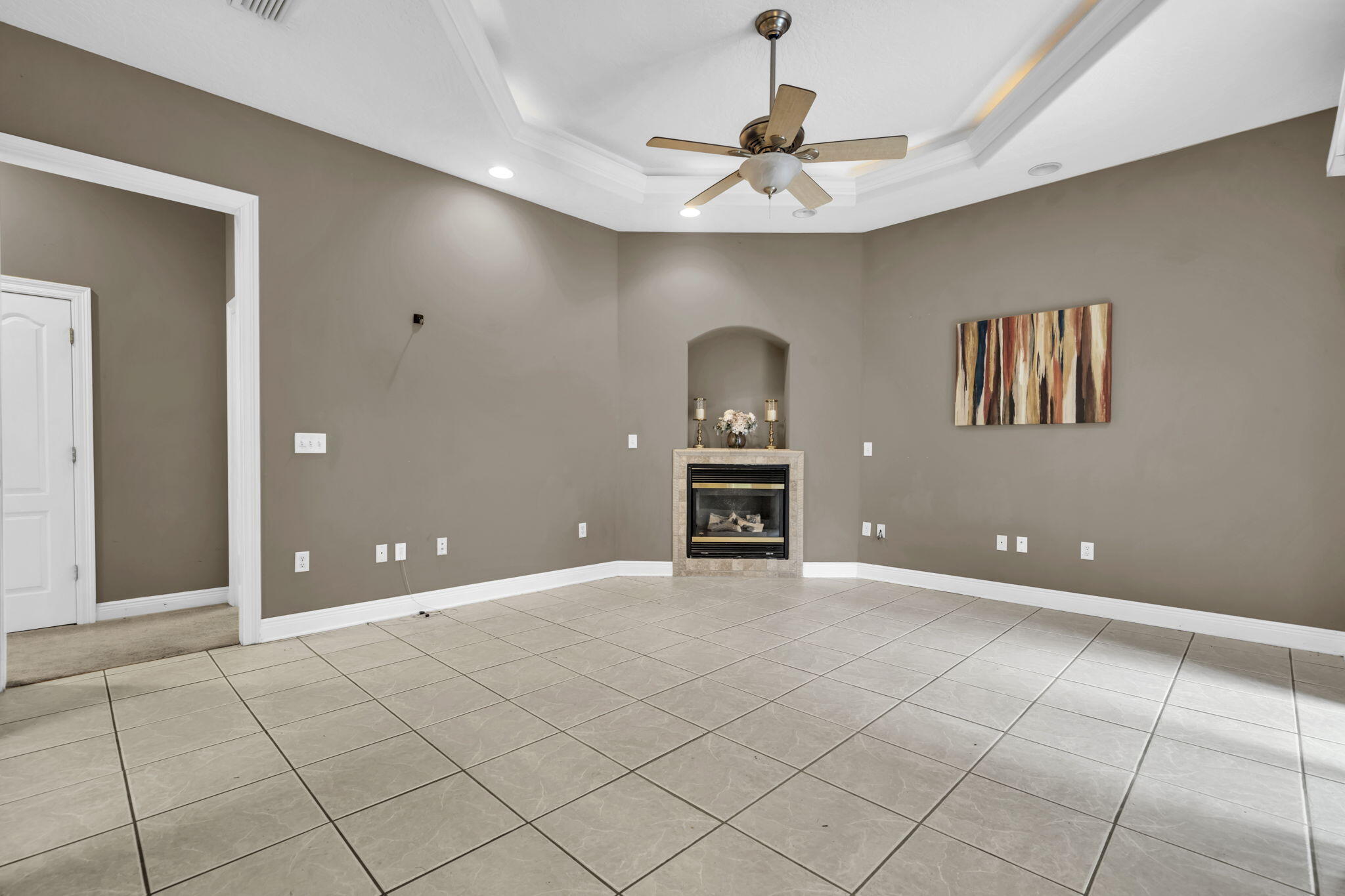 CHARDONNAY ESTATES - Residential