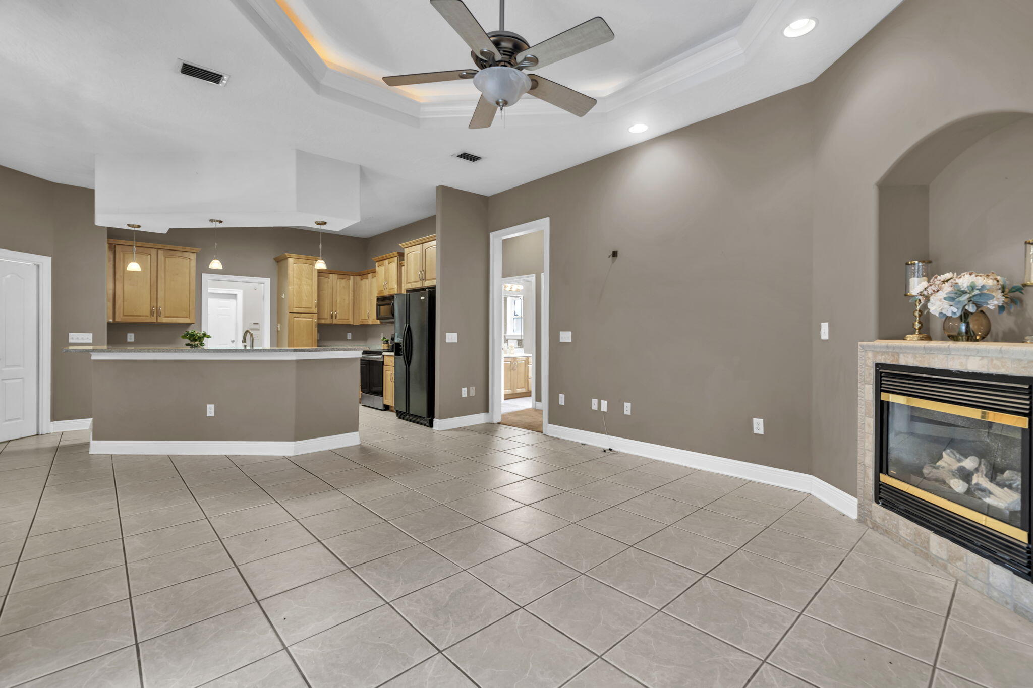 CHARDONNAY ESTATES - Residential