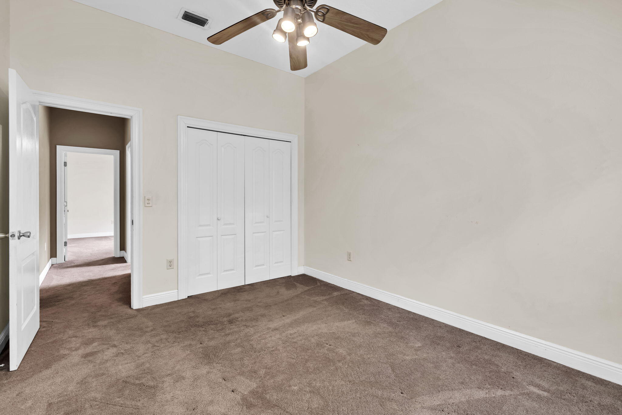 CHARDONNAY ESTATES - Residential
