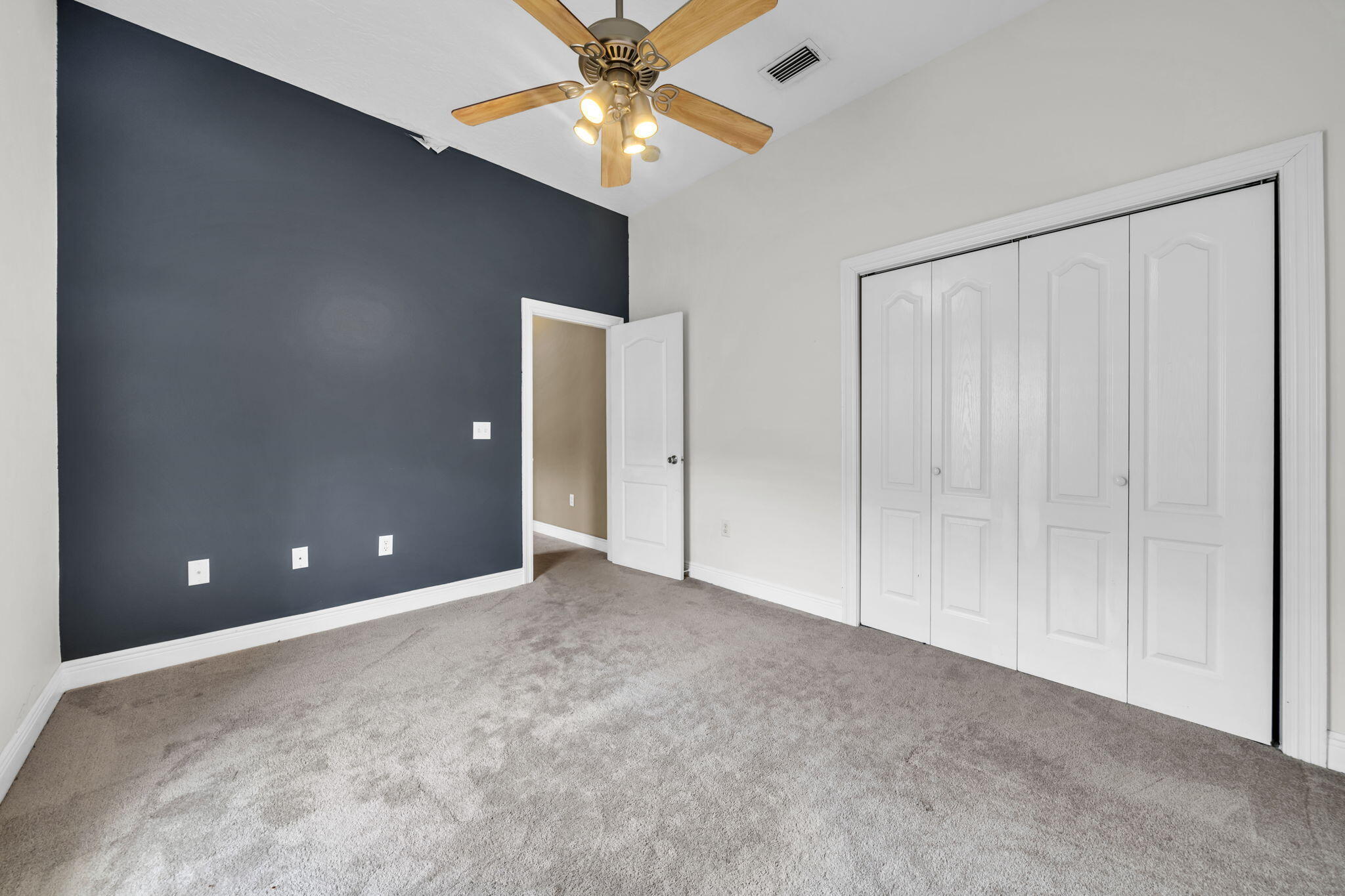 CHARDONNAY ESTATES - Residential