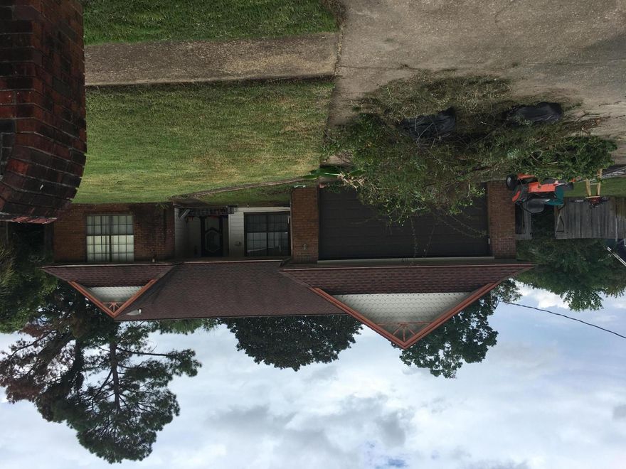 Property being sold as short sale, needs extensive repairs. 3 bedroom/2bath, gunite pool, screened back porch, crown molding, pantry. Room sizes approximate.