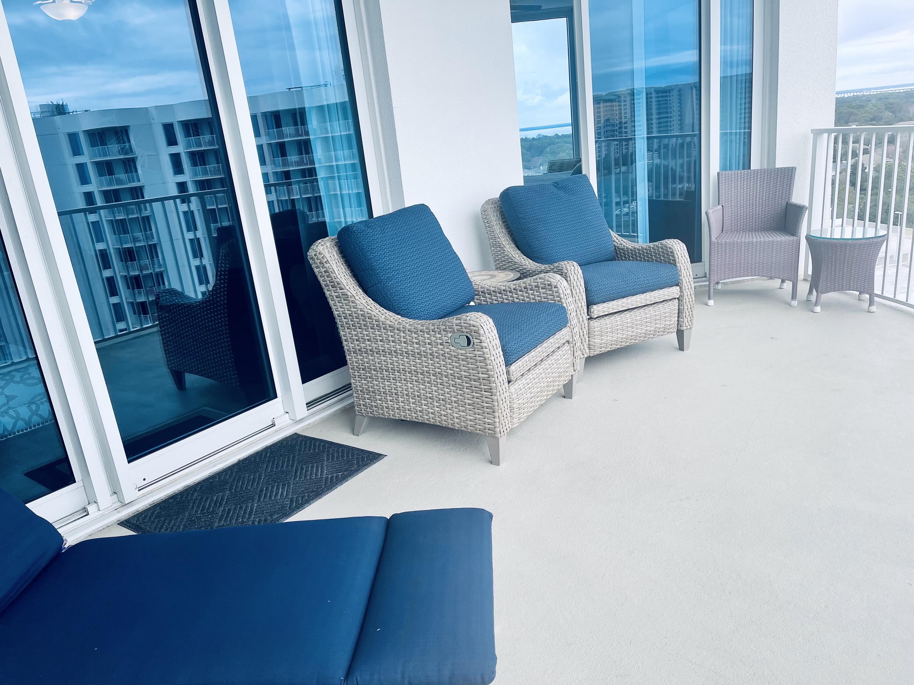 THE PALMS OF DESTIN - Residential