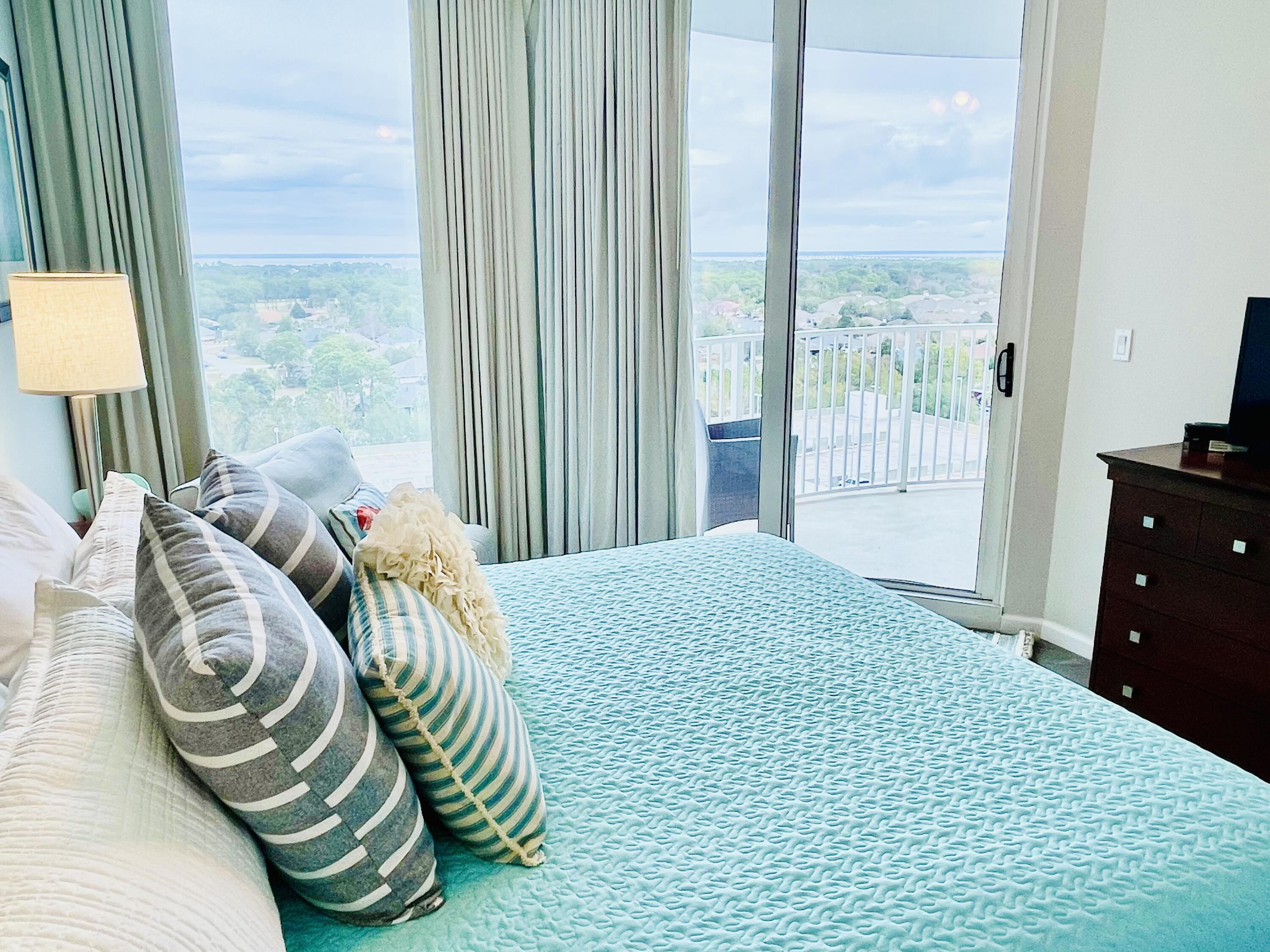 THE PALMS OF DESTIN - Residential