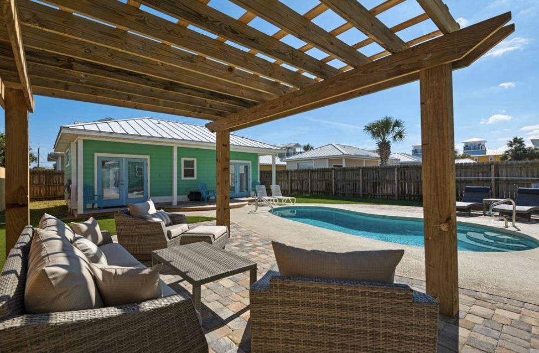 CRYSTAL BEACH - Residential