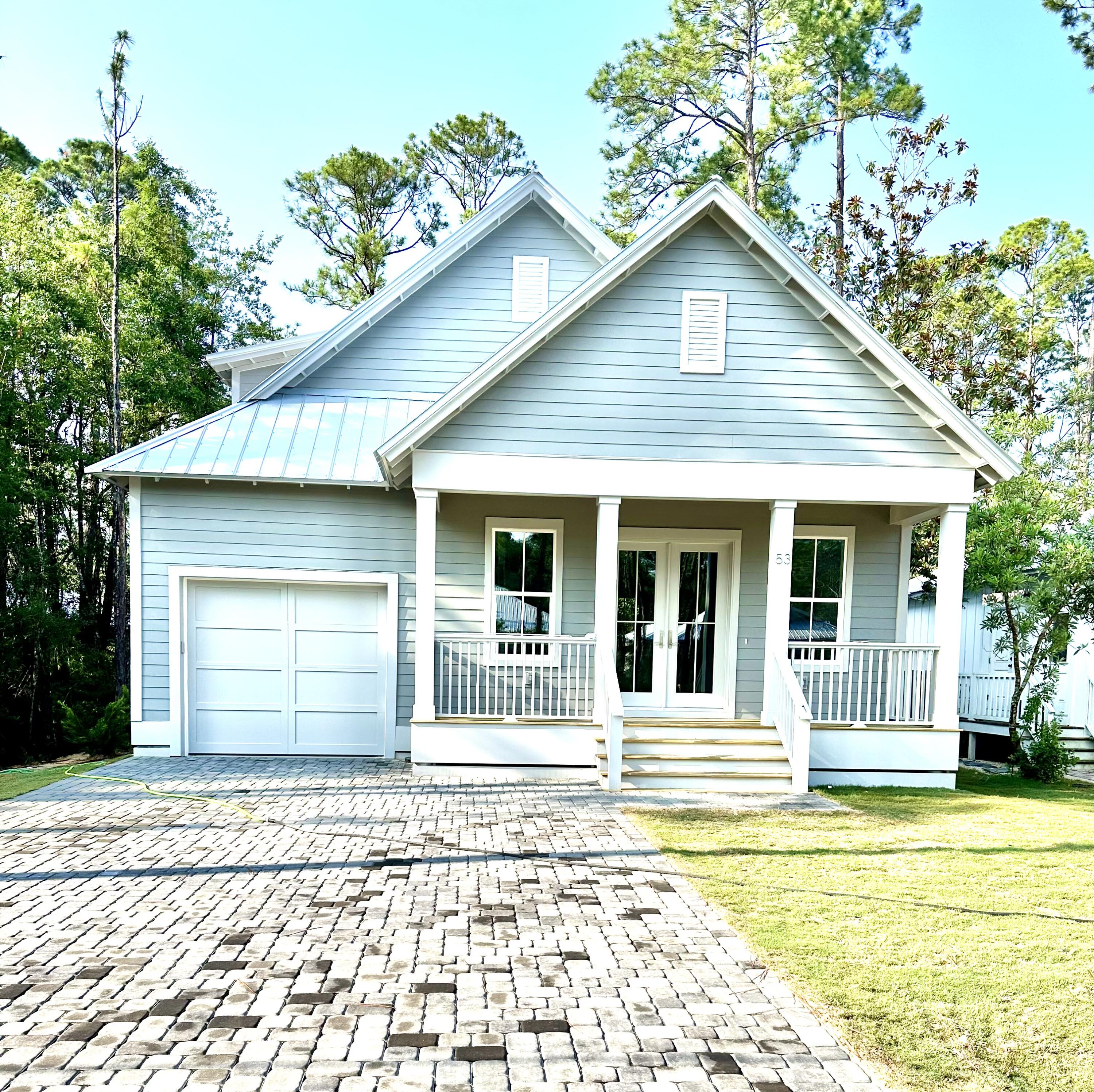 MAGNOLIA BEACH - Residential
