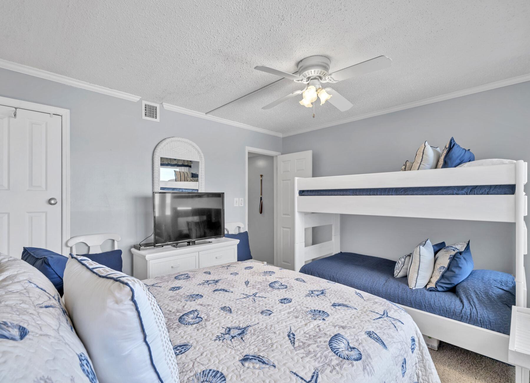 PINNACLE PORT - Residential