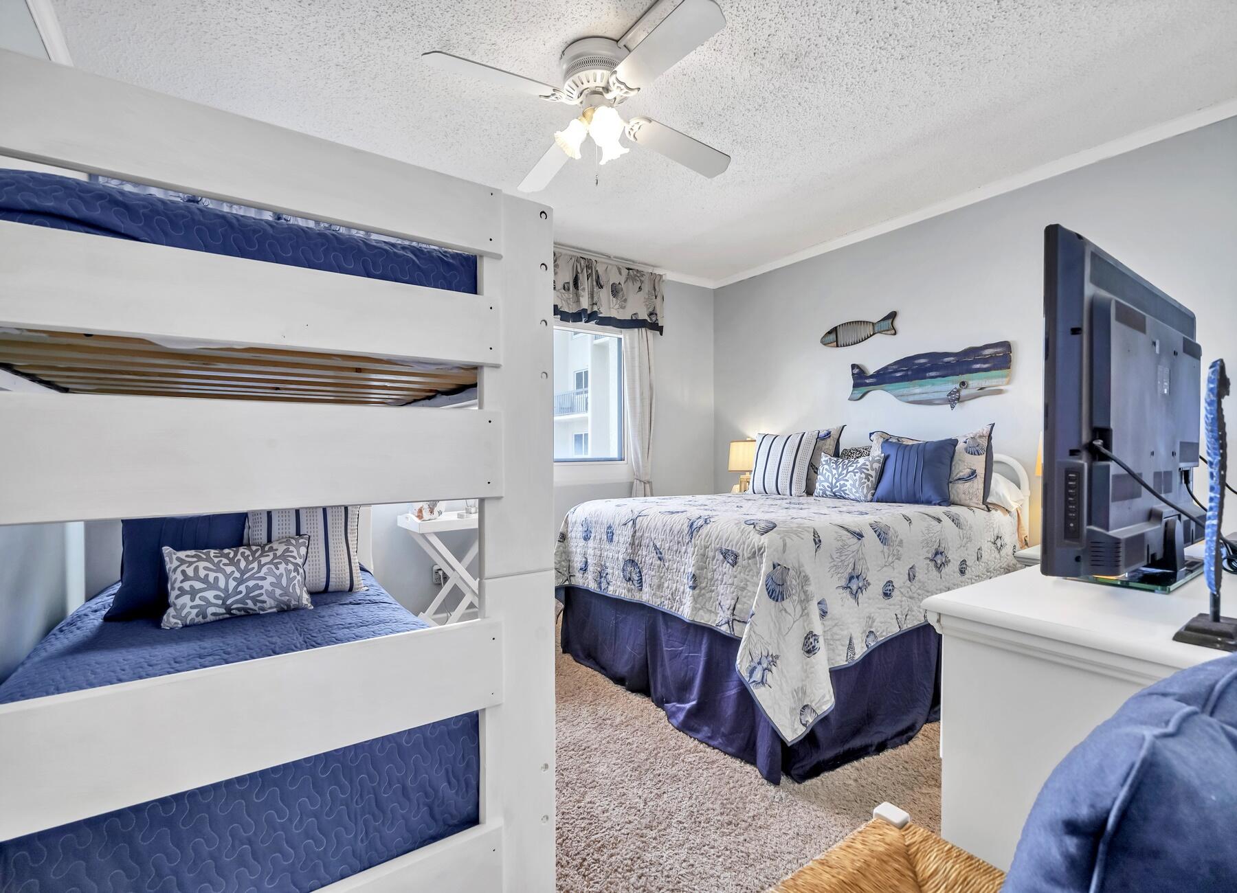 PINNACLE PORT - Residential