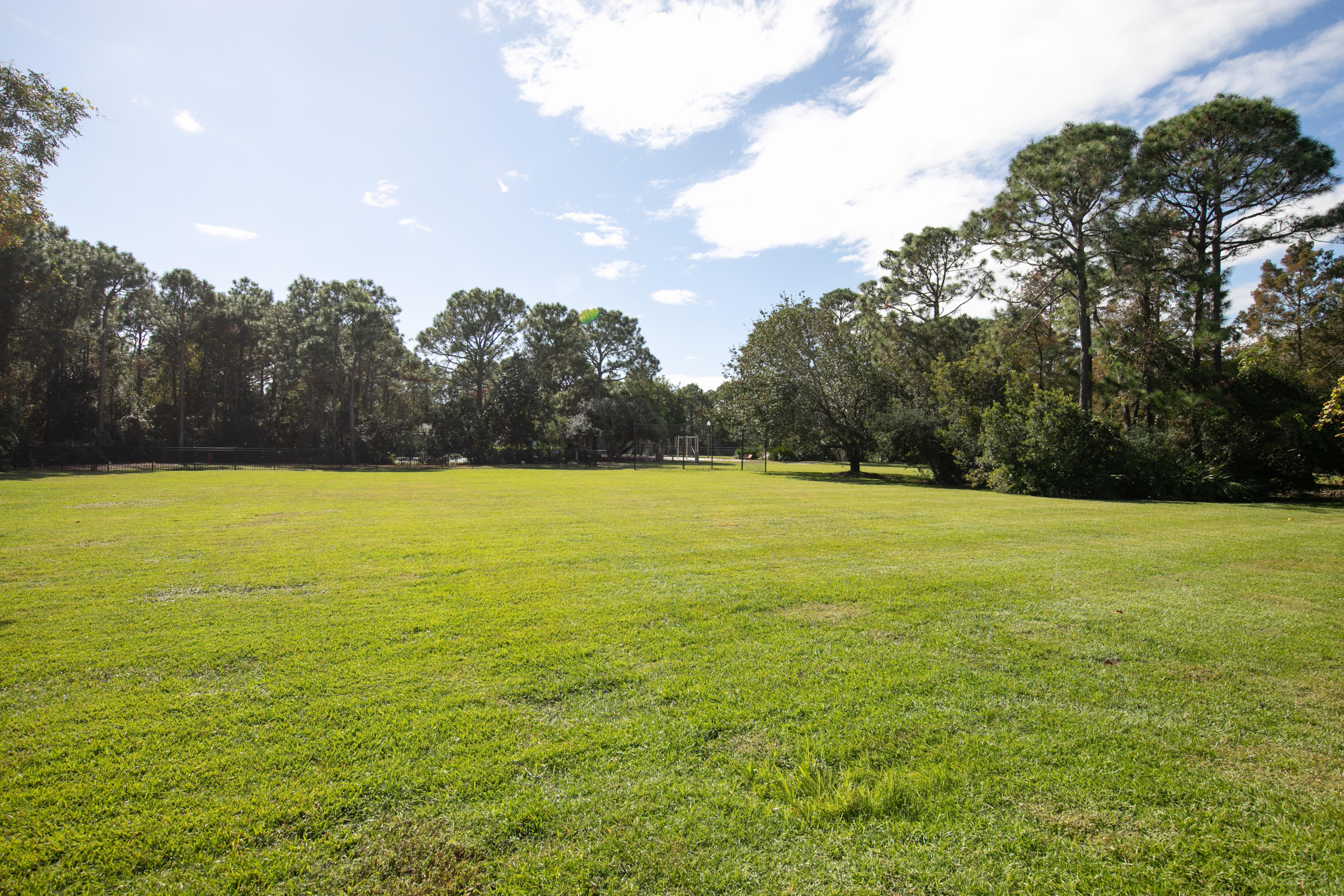KELLY PLANTATION PH III LOT 10 BLK BB - Residential
