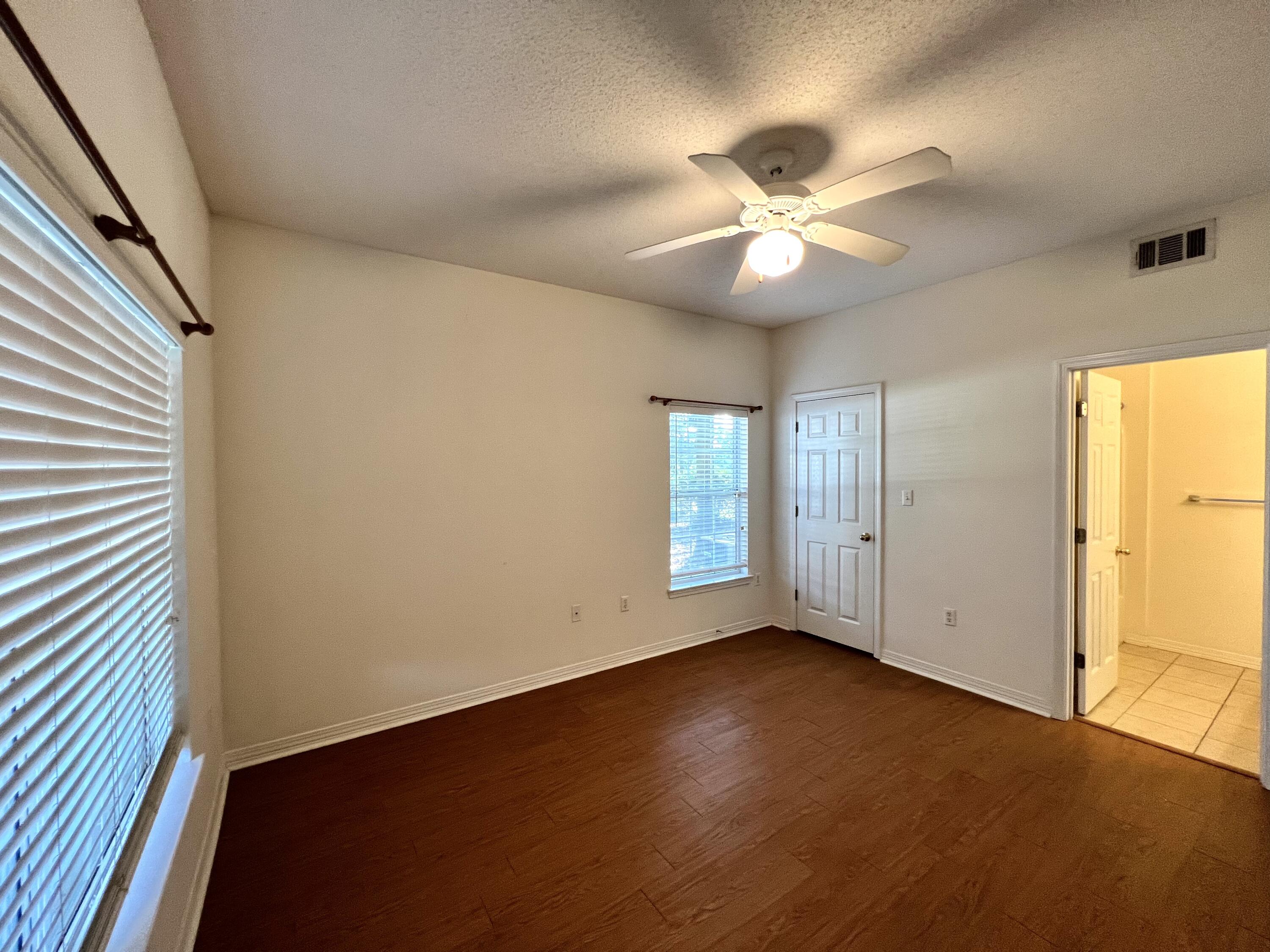 THE OAKS AT NICEVILLE PH I - Residential Lease