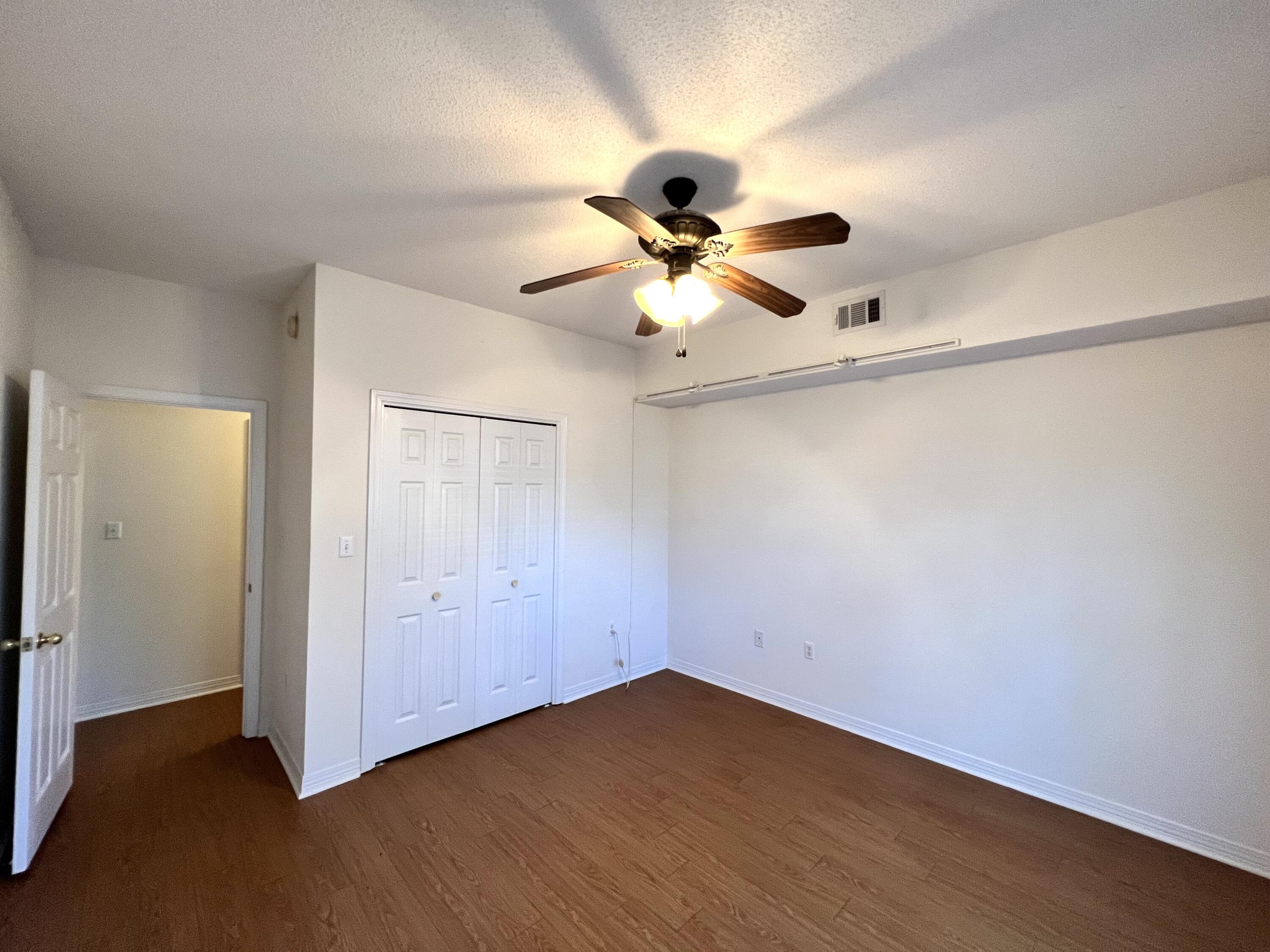 THE OAKS AT NICEVILLE PH I - Residential Lease