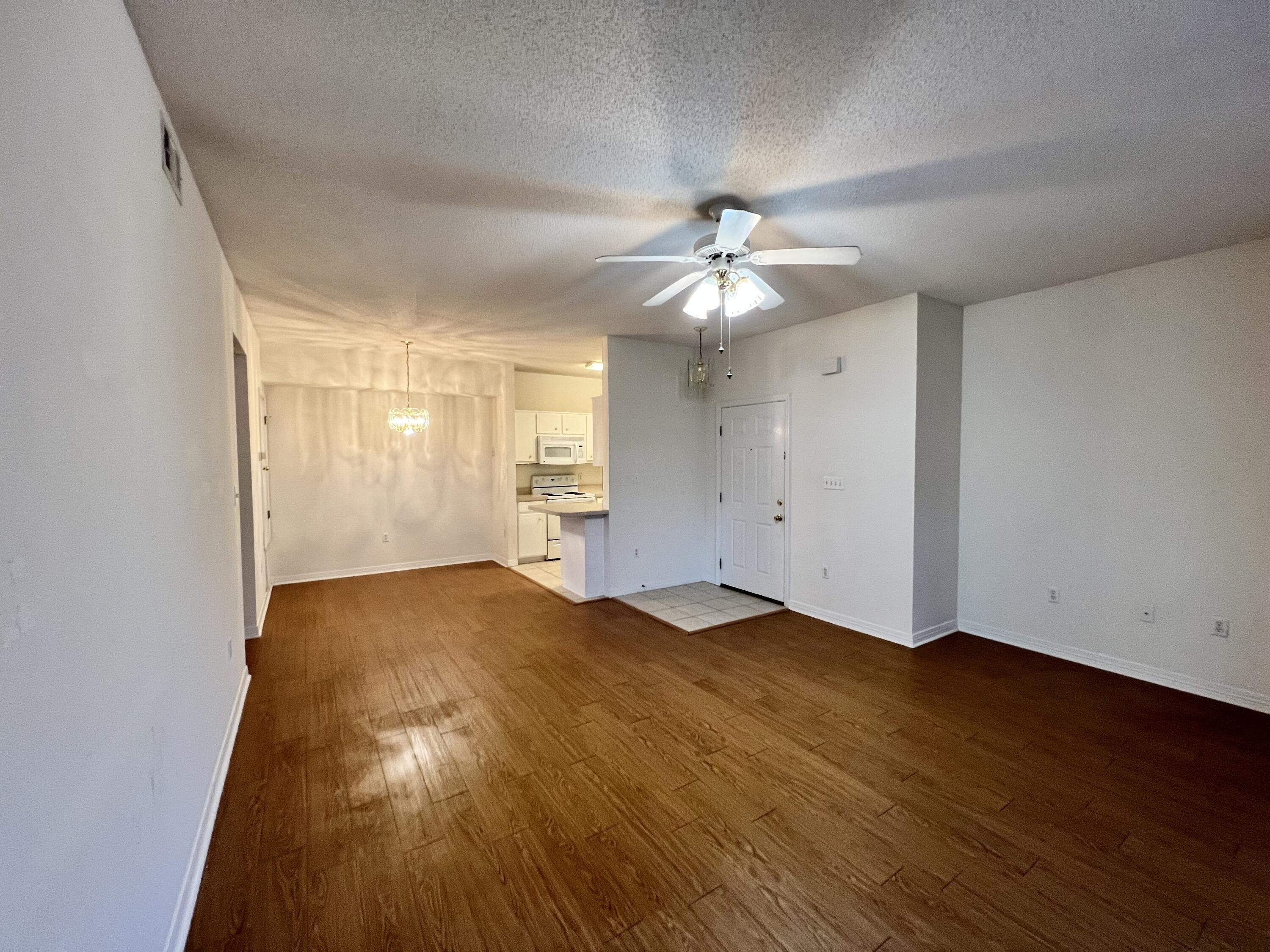 THE OAKS AT NICEVILLE PH I - Residential Lease