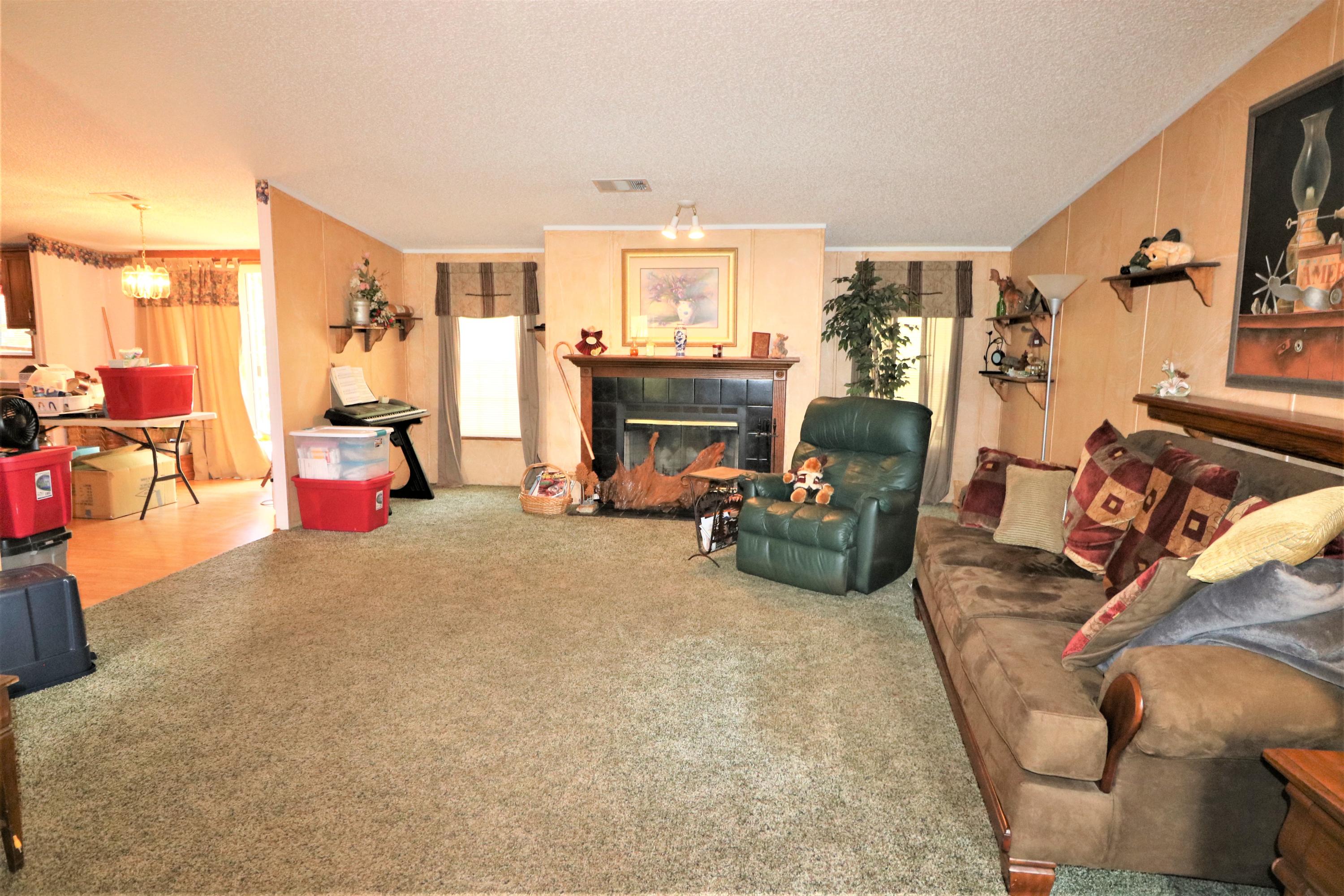 NO RECORDED SUBDIVISION - Residential