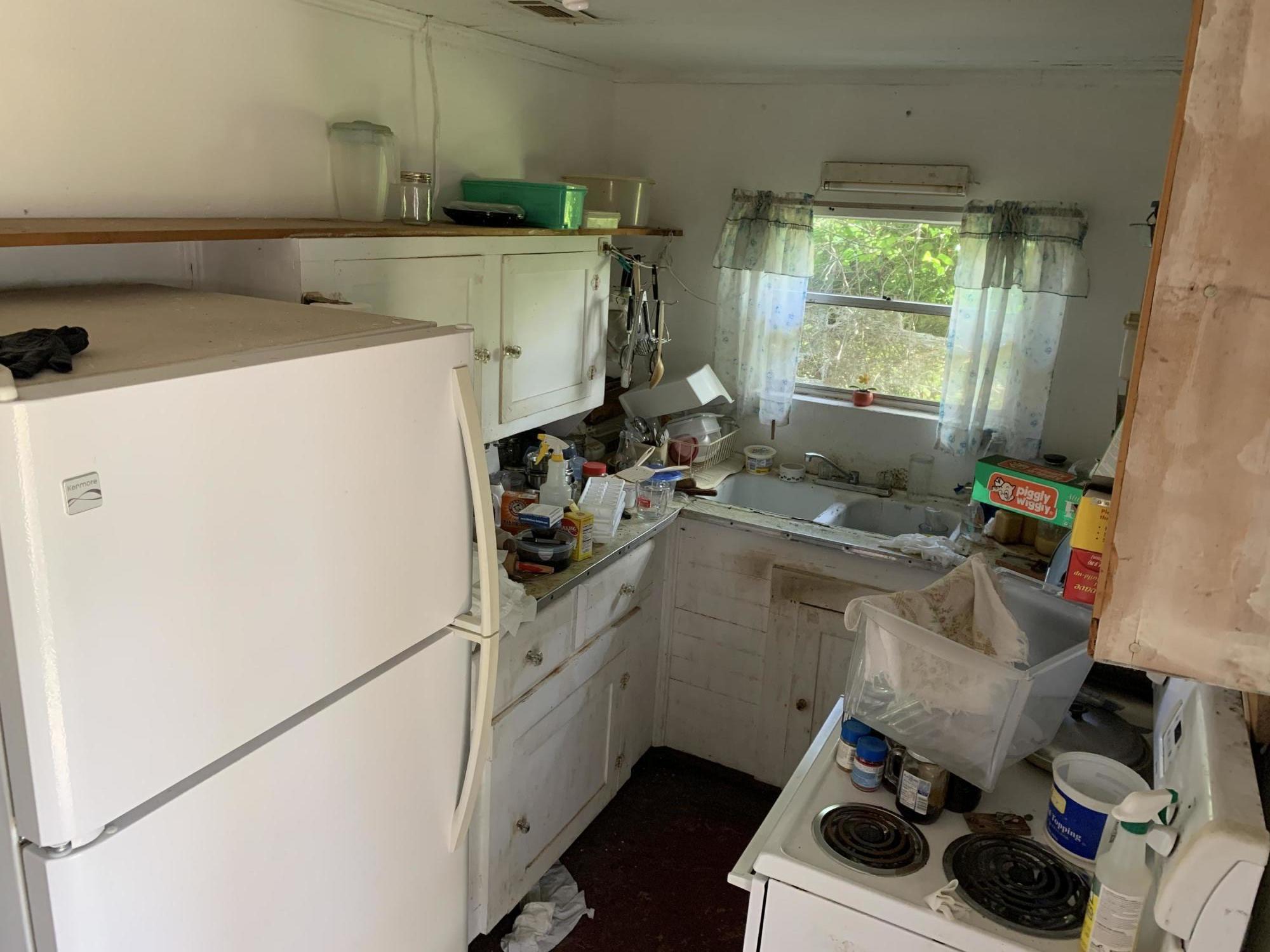 NO RECORDED SUBDIVISION - Residential