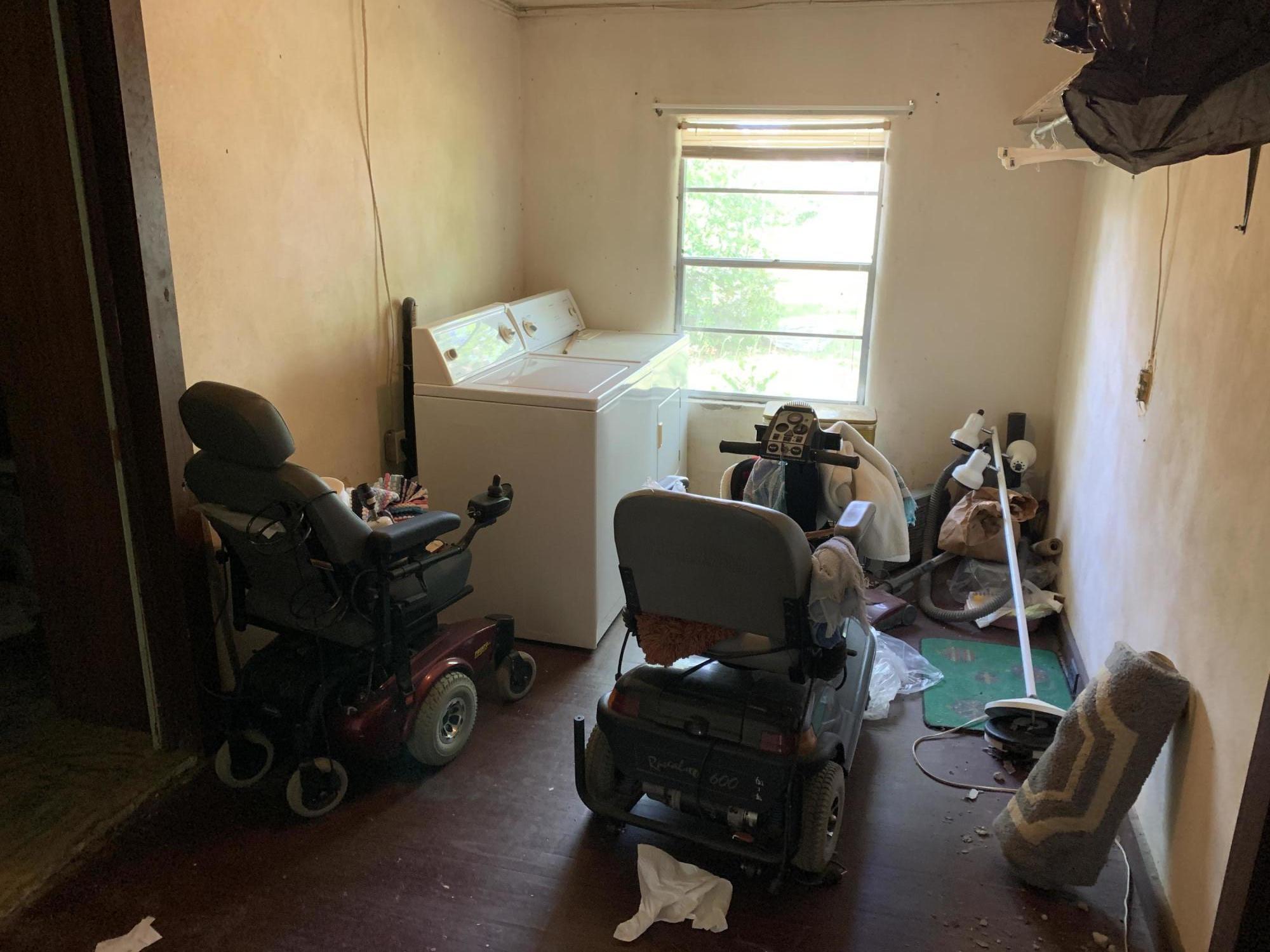 NO RECORDED SUBDIVISION - Residential