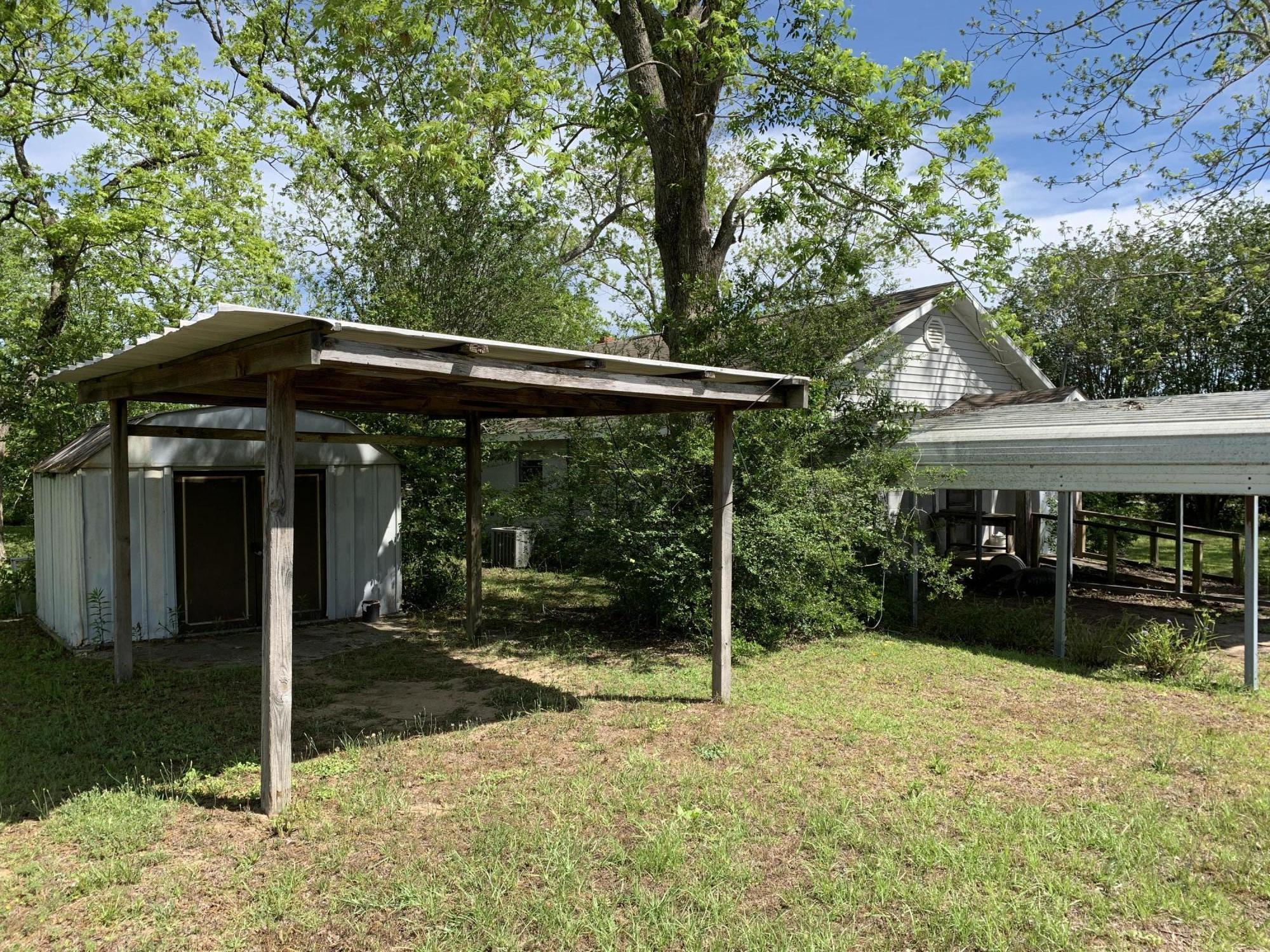 NO RECORDED SUBDIVISION - Residential