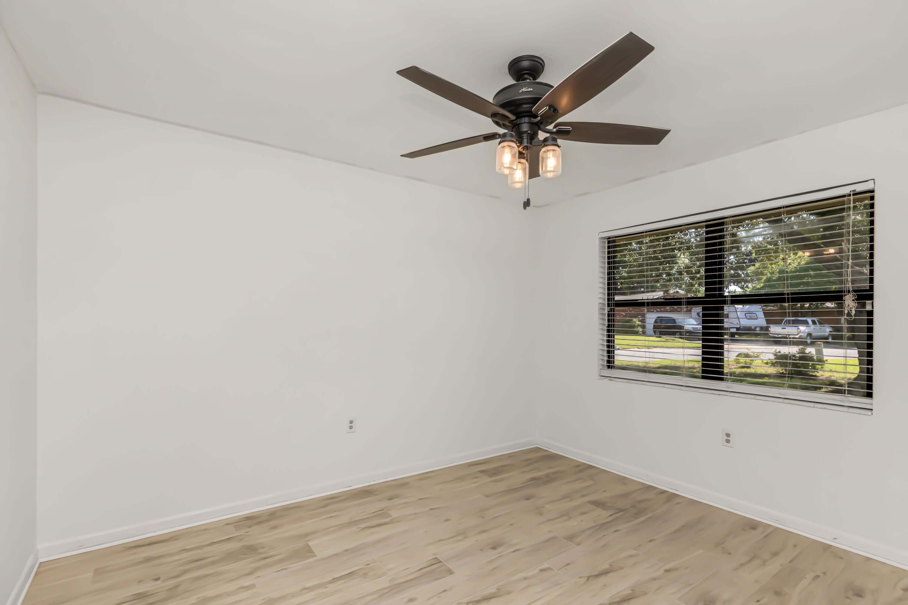 PALM ESTATES UNIT 4 - Residential