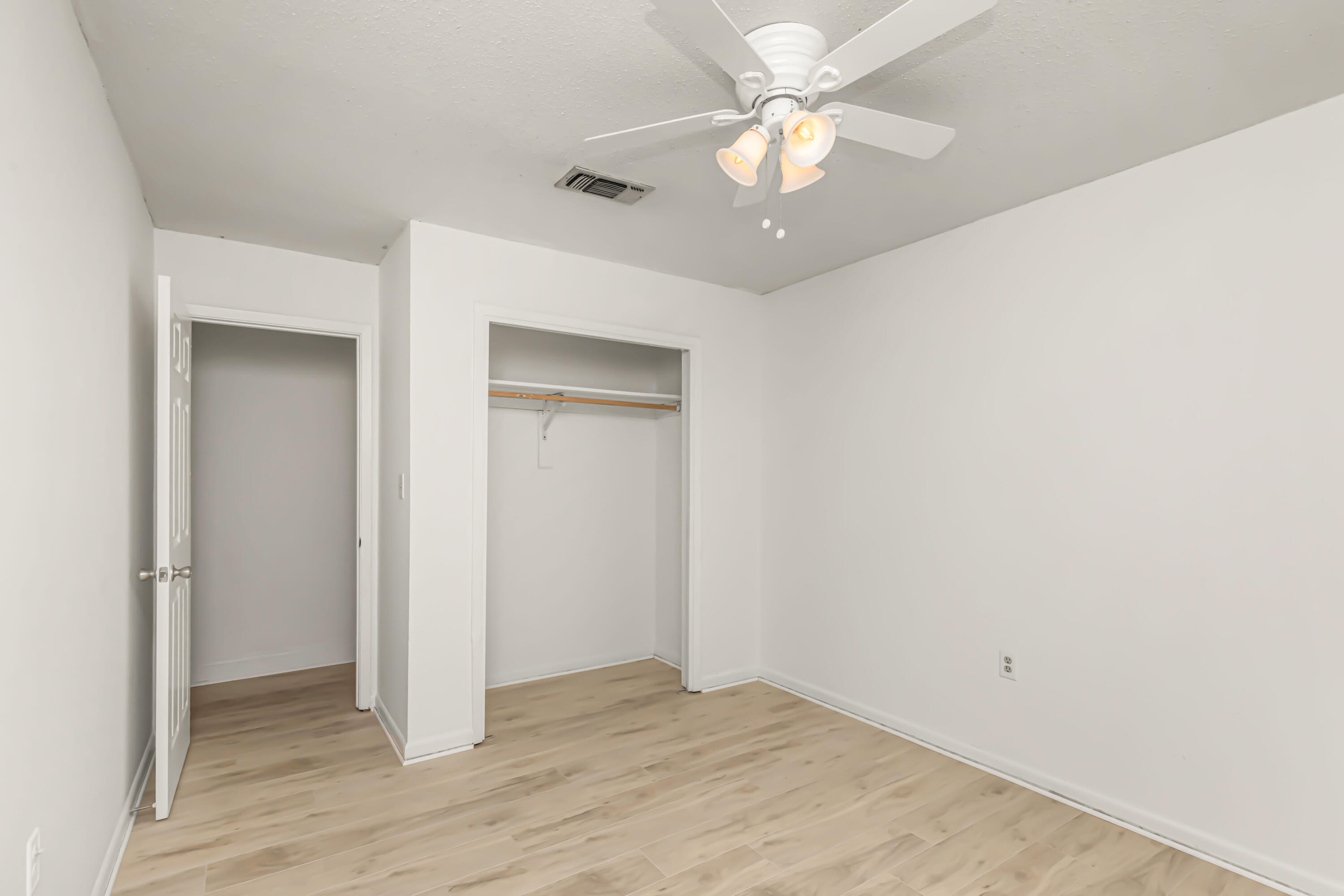 PALM ESTATES UNIT 4 - Residential