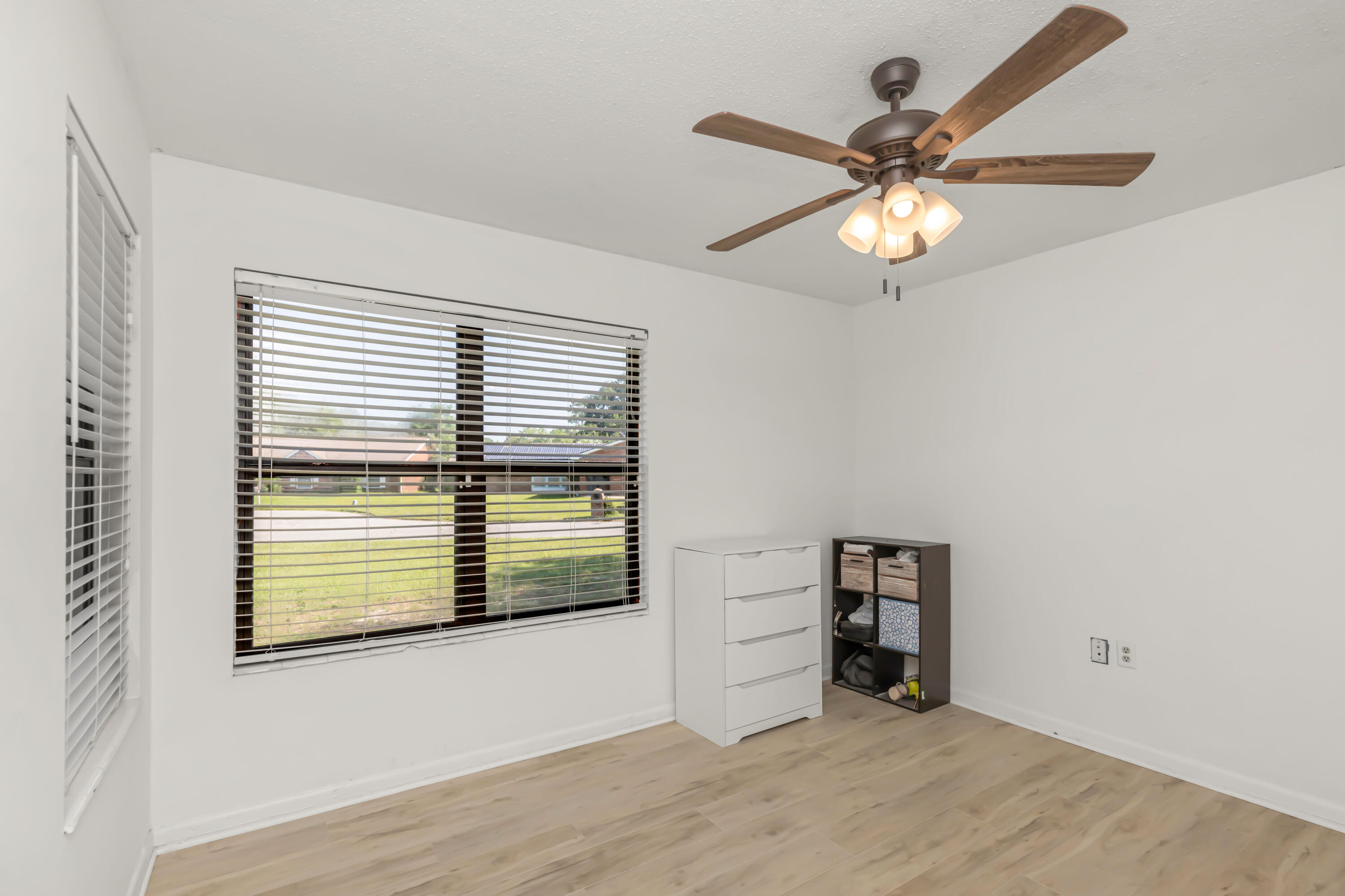 PALM ESTATES UNIT 4 - Residential