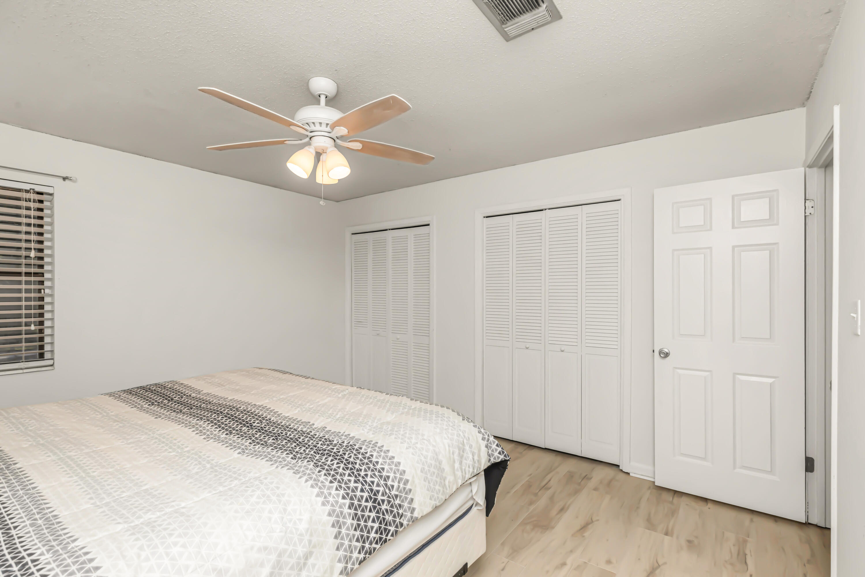 PALM ESTATES UNIT 4 - Residential