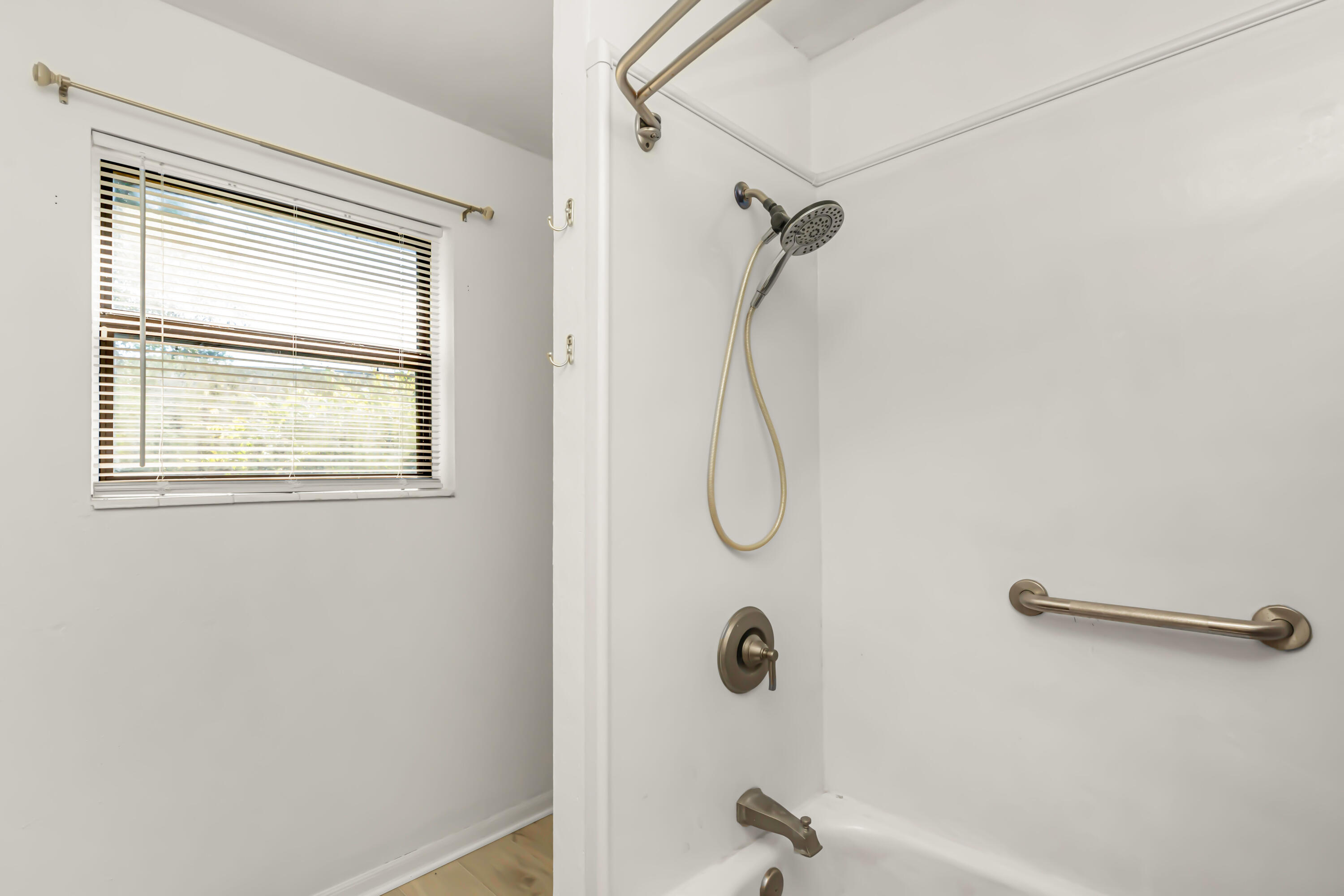 PALM ESTATES UNIT 4 - Residential