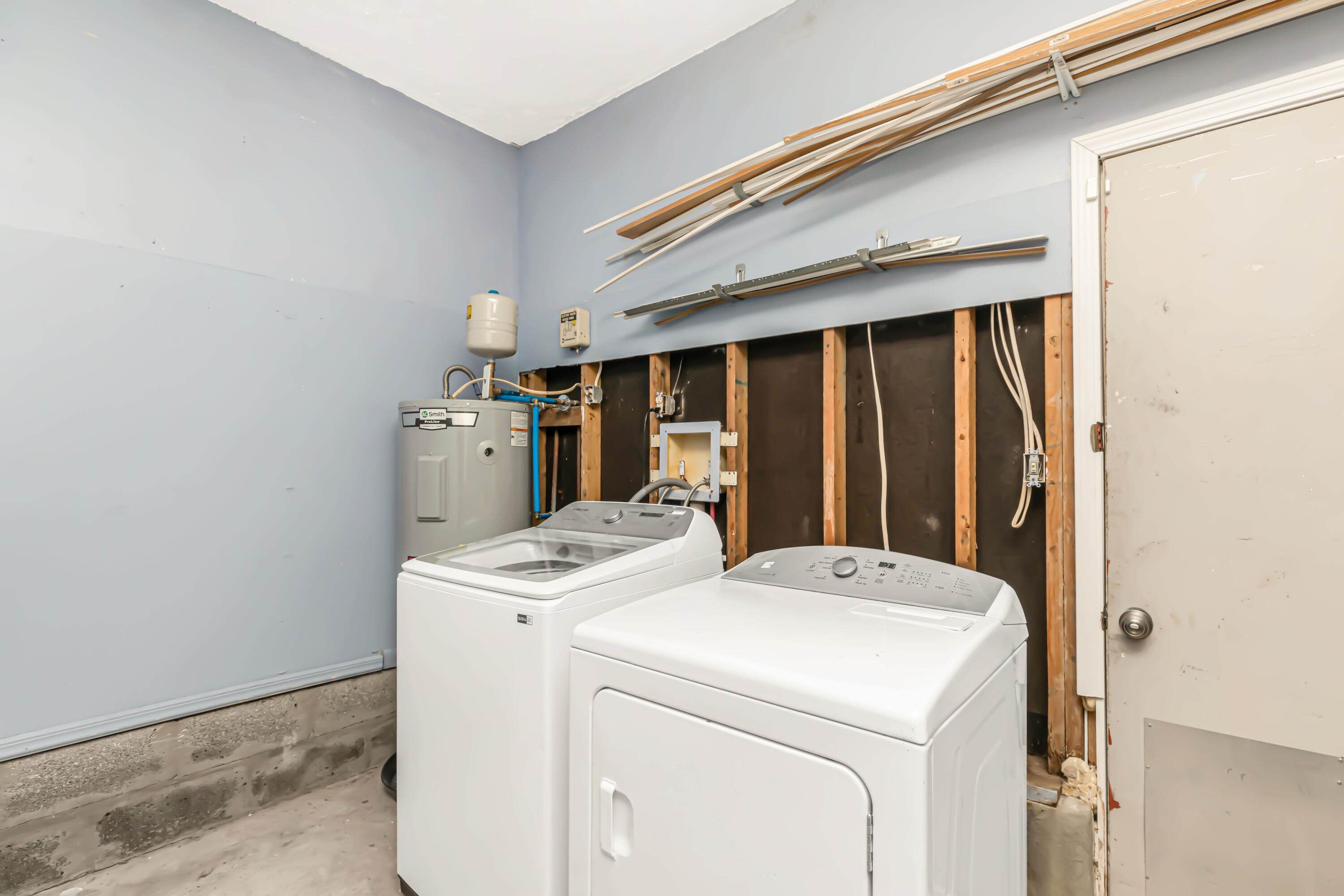 PALM ESTATES UNIT 4 - Residential