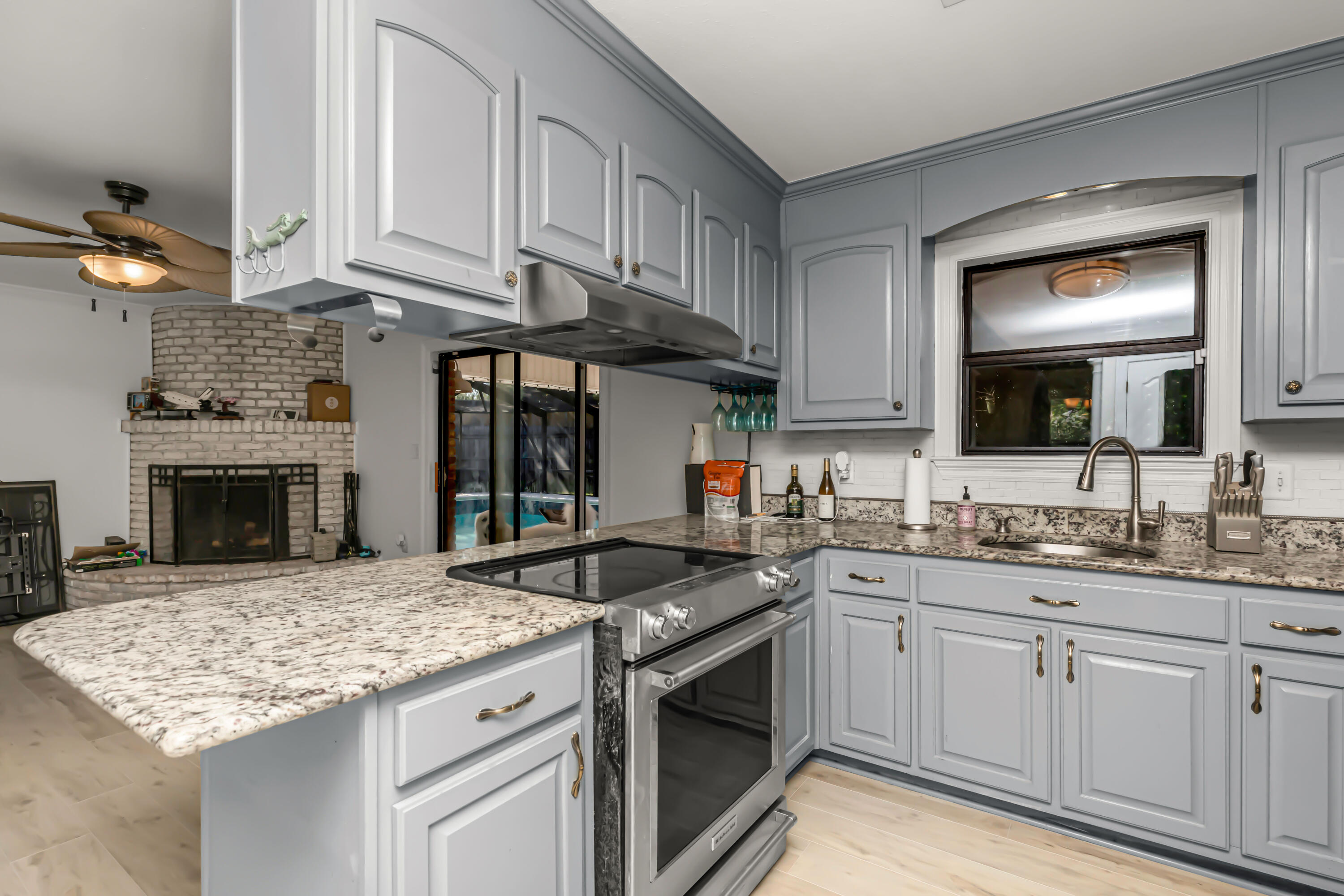 PALM ESTATES UNIT 4 - Residential