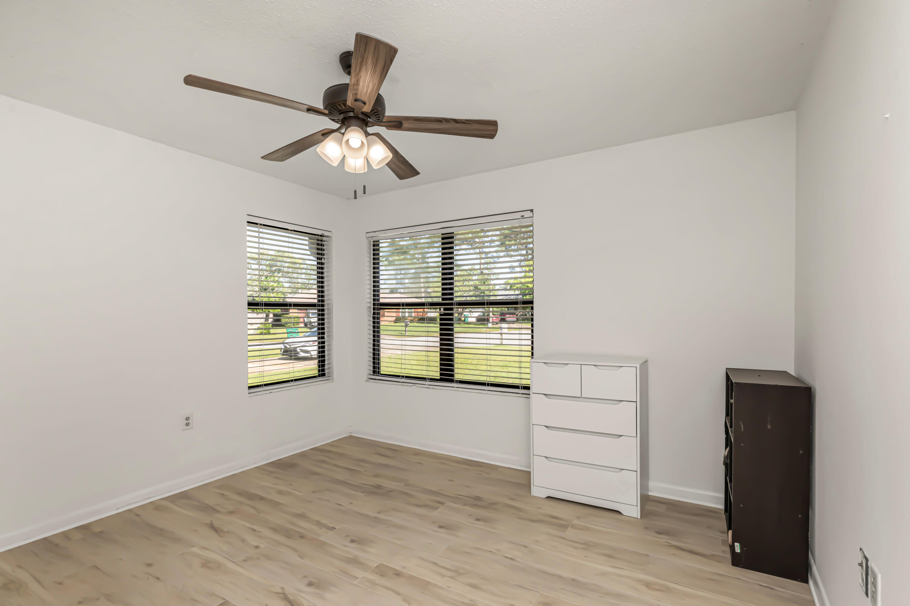 PALM ESTATES UNIT 4 - Residential