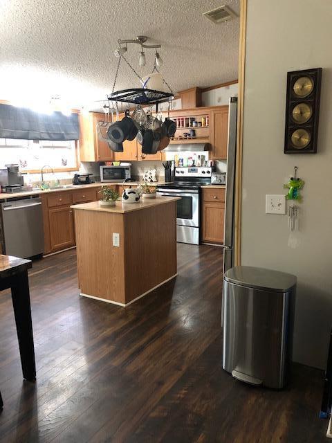 OAKWOOD HILLS UNIT 3 - Residential