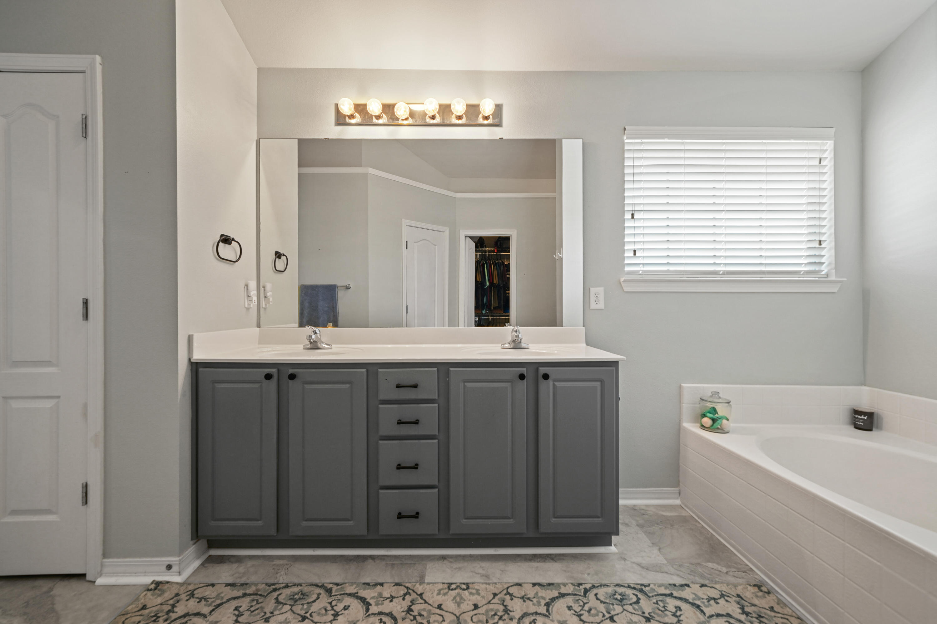 SANDY RIDGE ESTATES - Residential