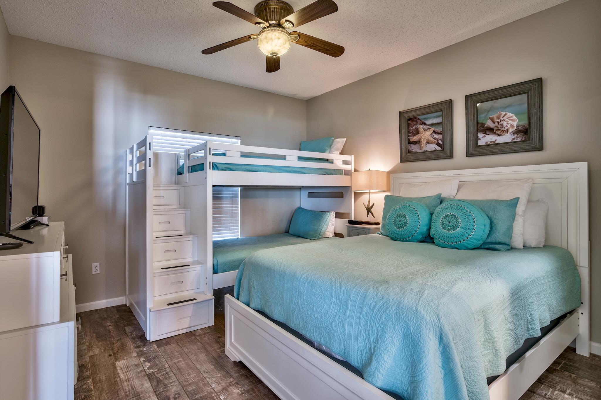 STERLING SANDS CONDO - Residential