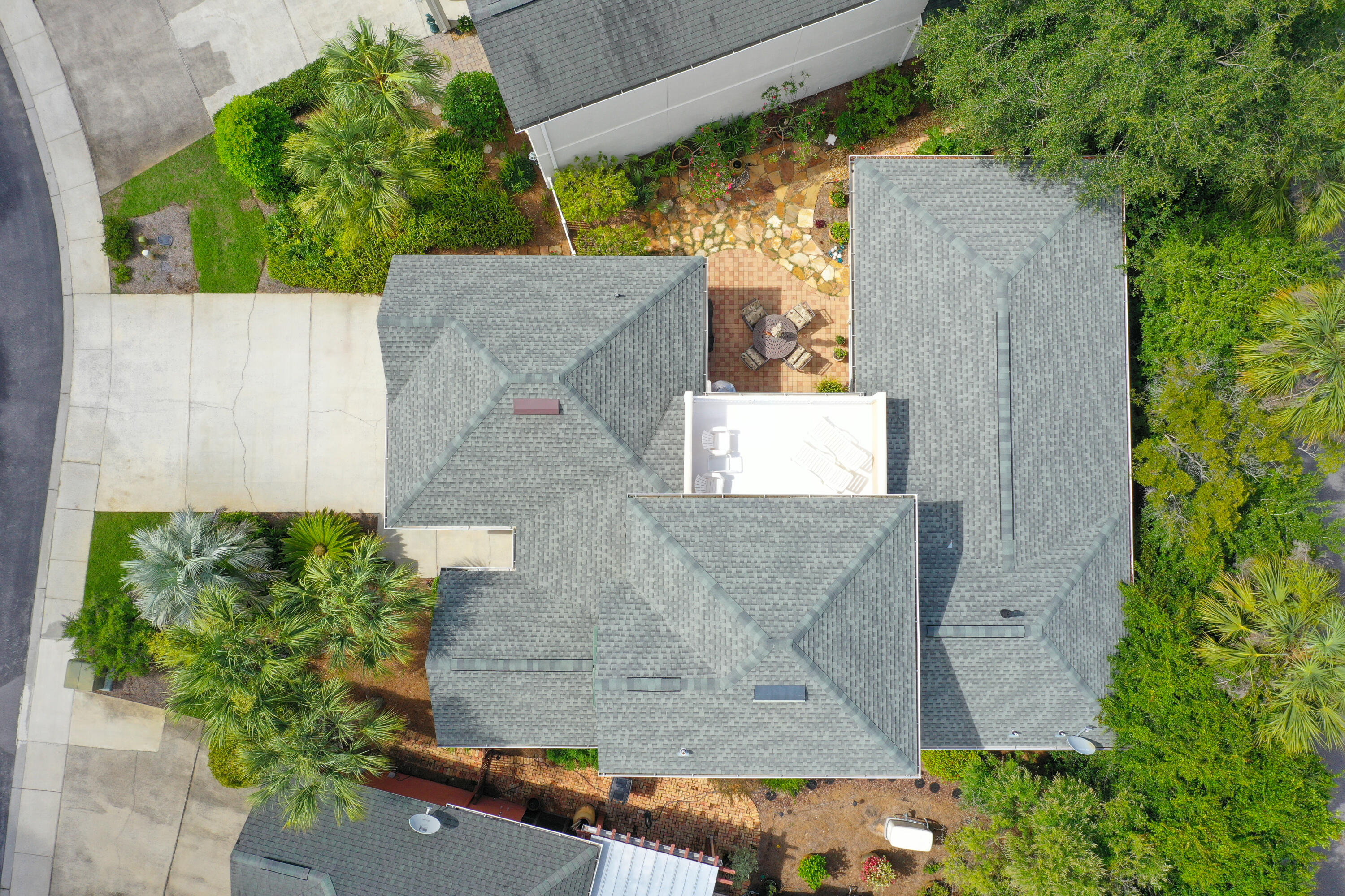 FAIRWAY VILLAS - Residential