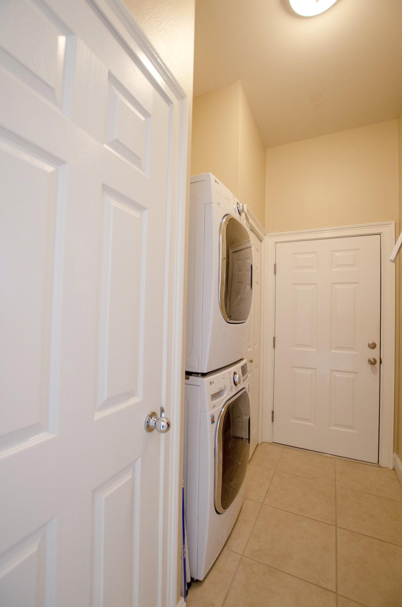 FAIRWAY VILLAS - Residential